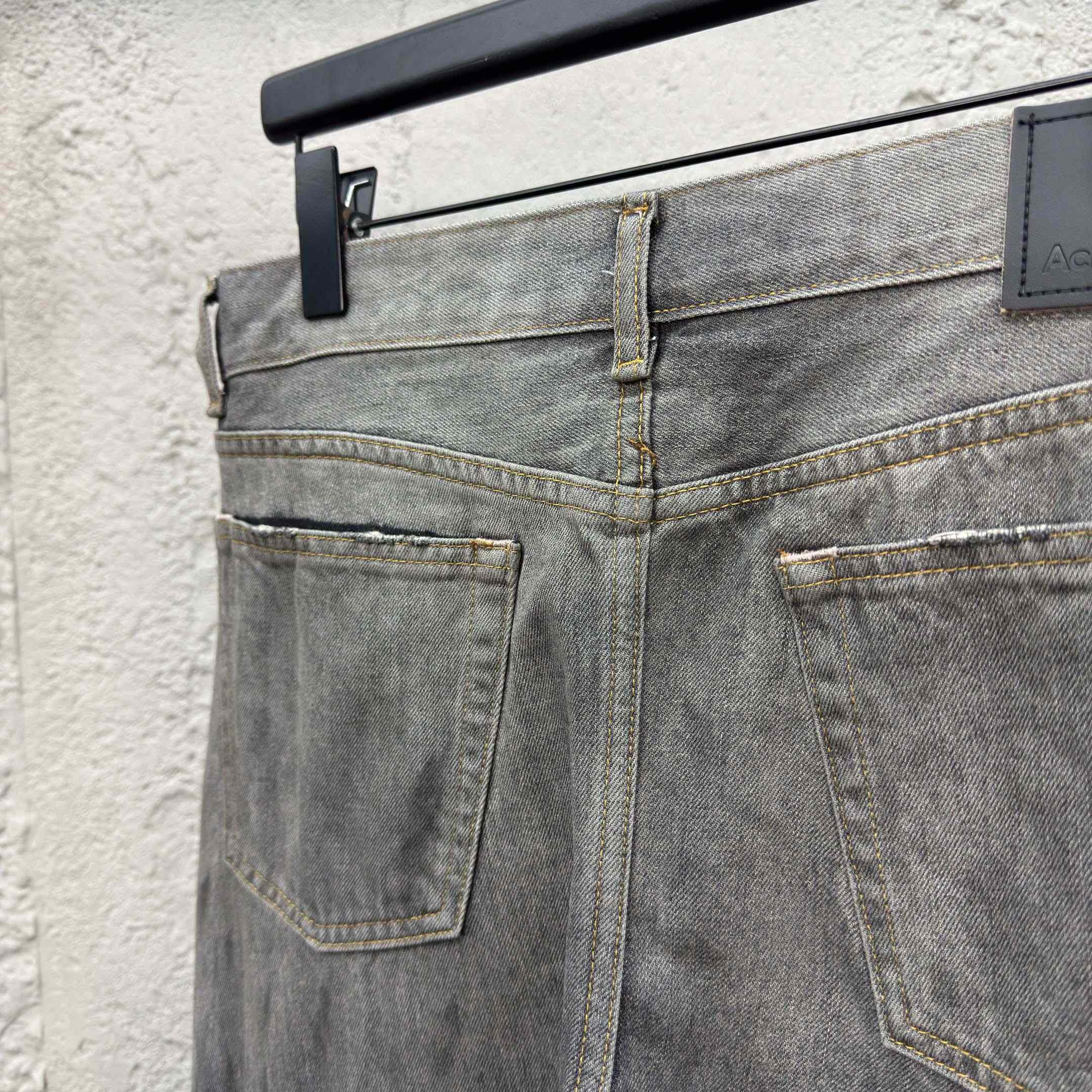 Acne Studios  Loose fit Jeans - 2006F  - EUR FASHION