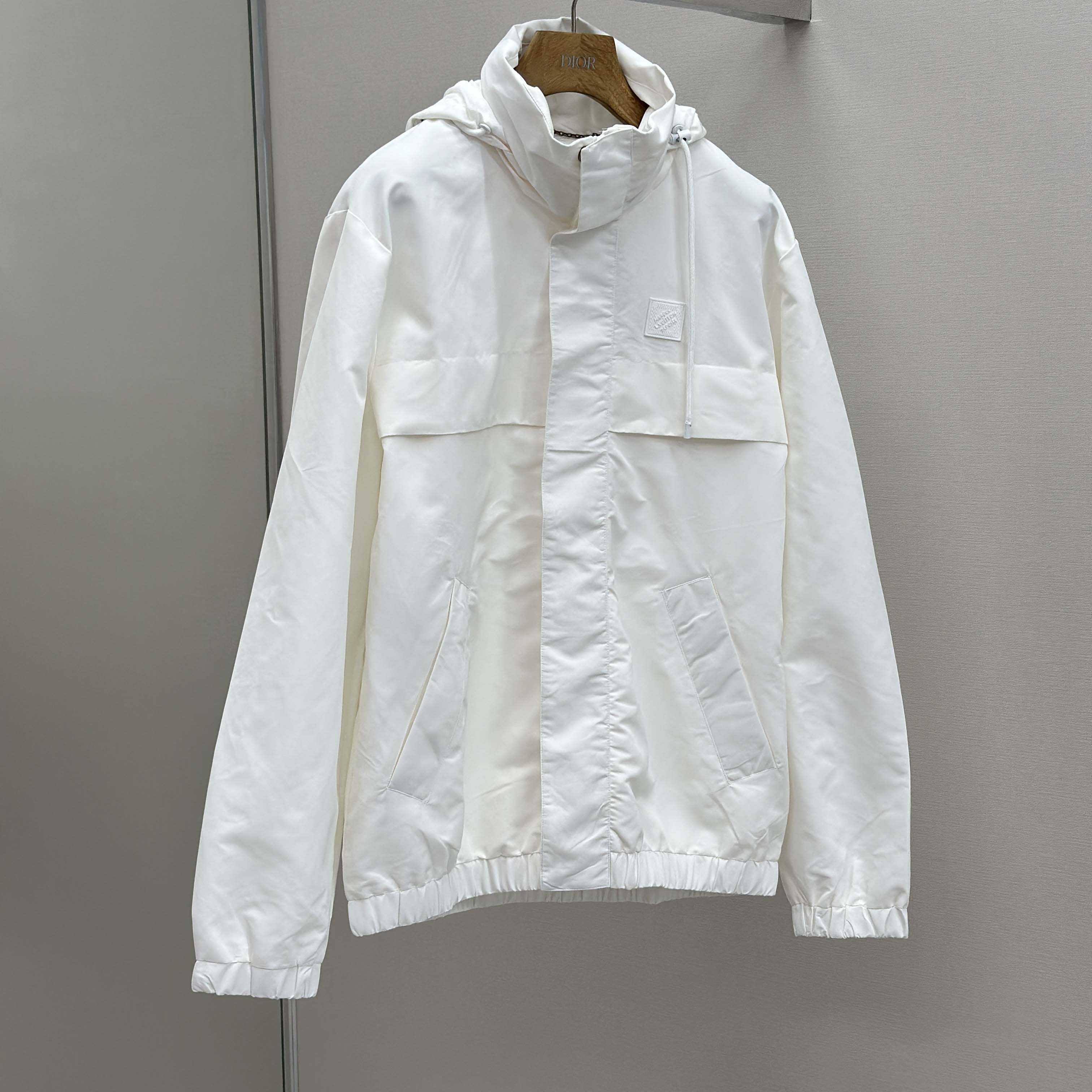 Louis Vuitton Signature Windbreaker   1AHUH1 - EUR FASHION