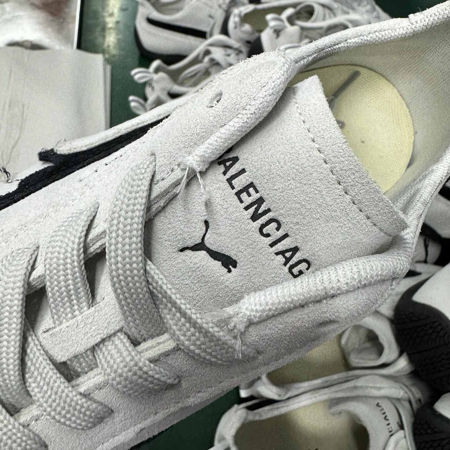 Balenciaga Speedcat Suede Balenciaga In White And Black Distressed Suede Cowskin - EUR FASHION