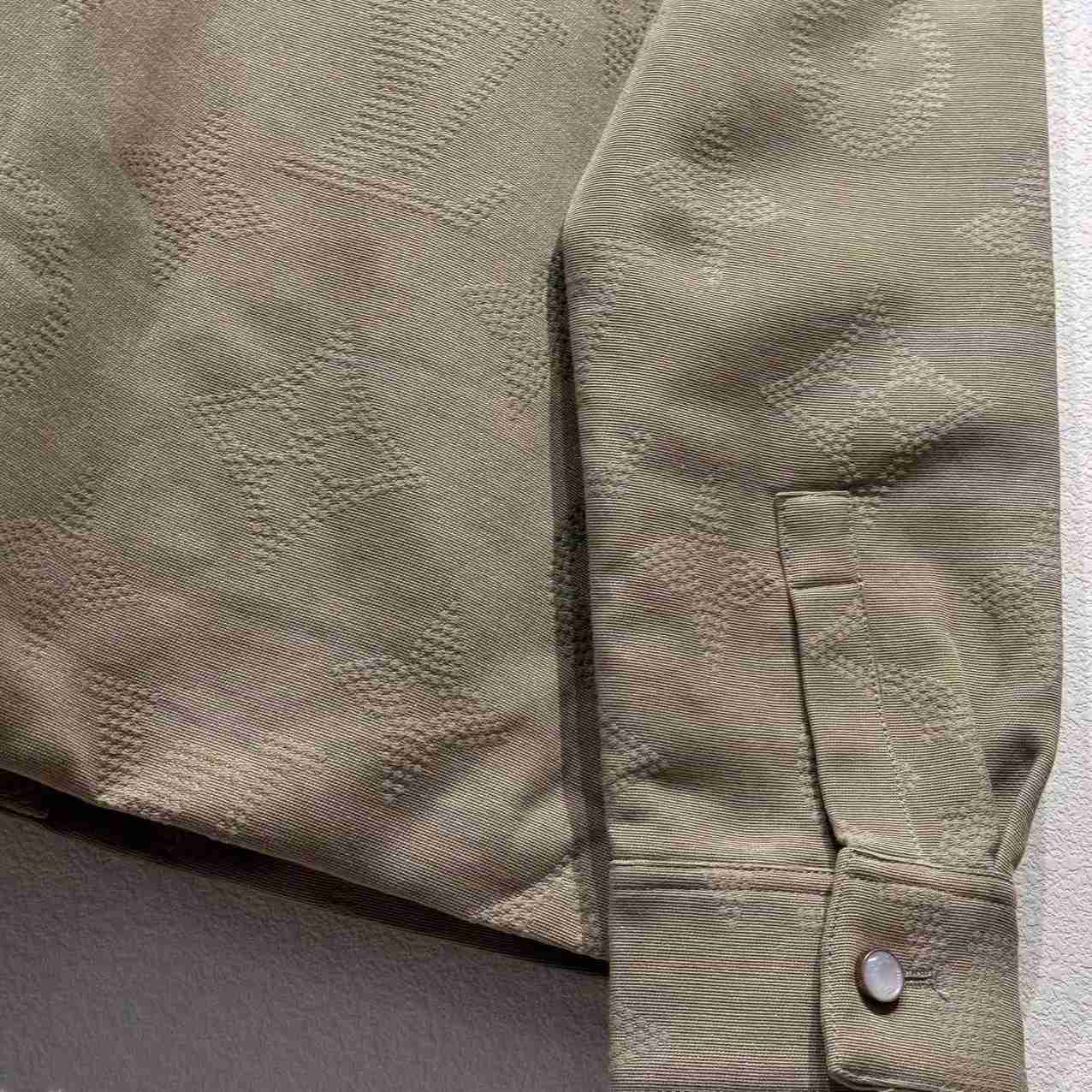 Louis Vuitton Monogram Embroidered Chic Overshirt   1AHBI3 - EUR FASHION
