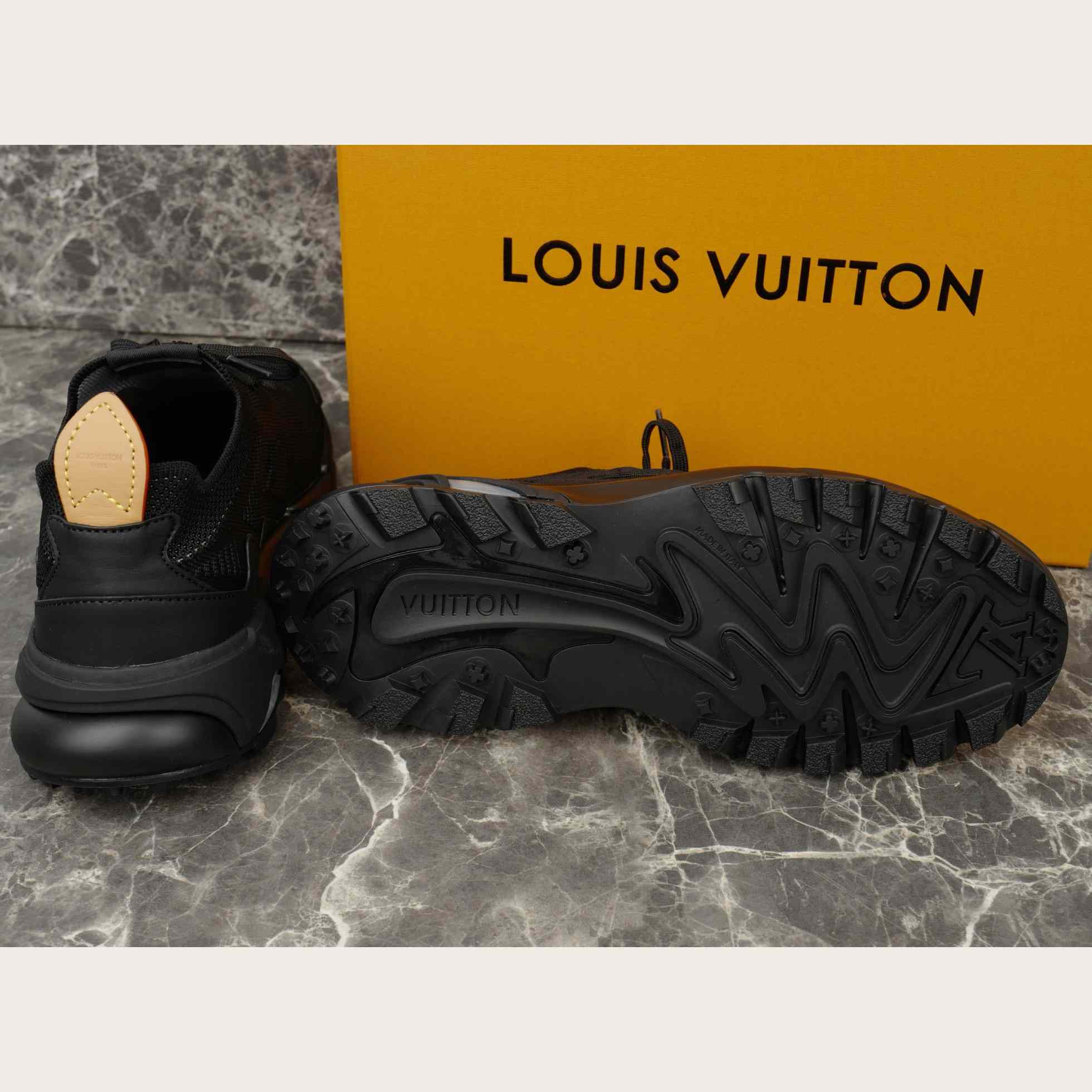 Louis Vuitton LV Runner Tatic Sneaker   1AILJ2 - EUR FASHION