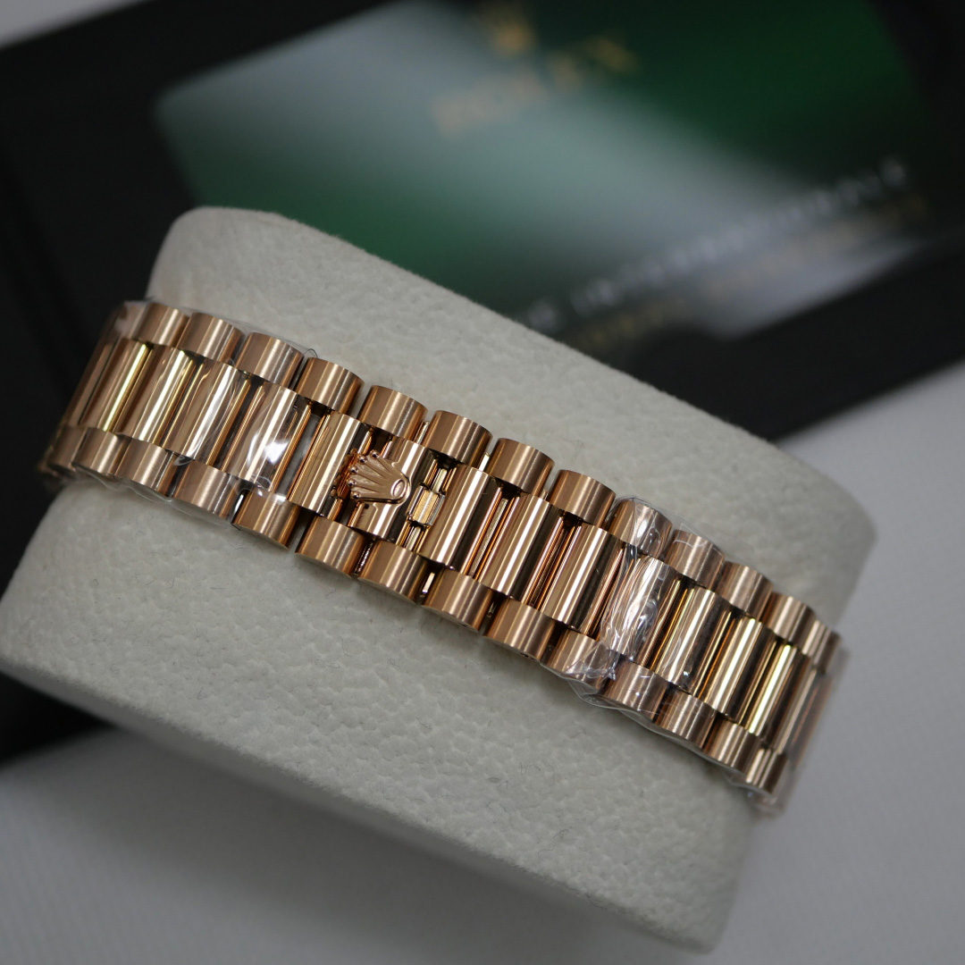 Rolex Oyster Perpetual Day-Date, 36mm, rose gold  128235 - EUR FASHION