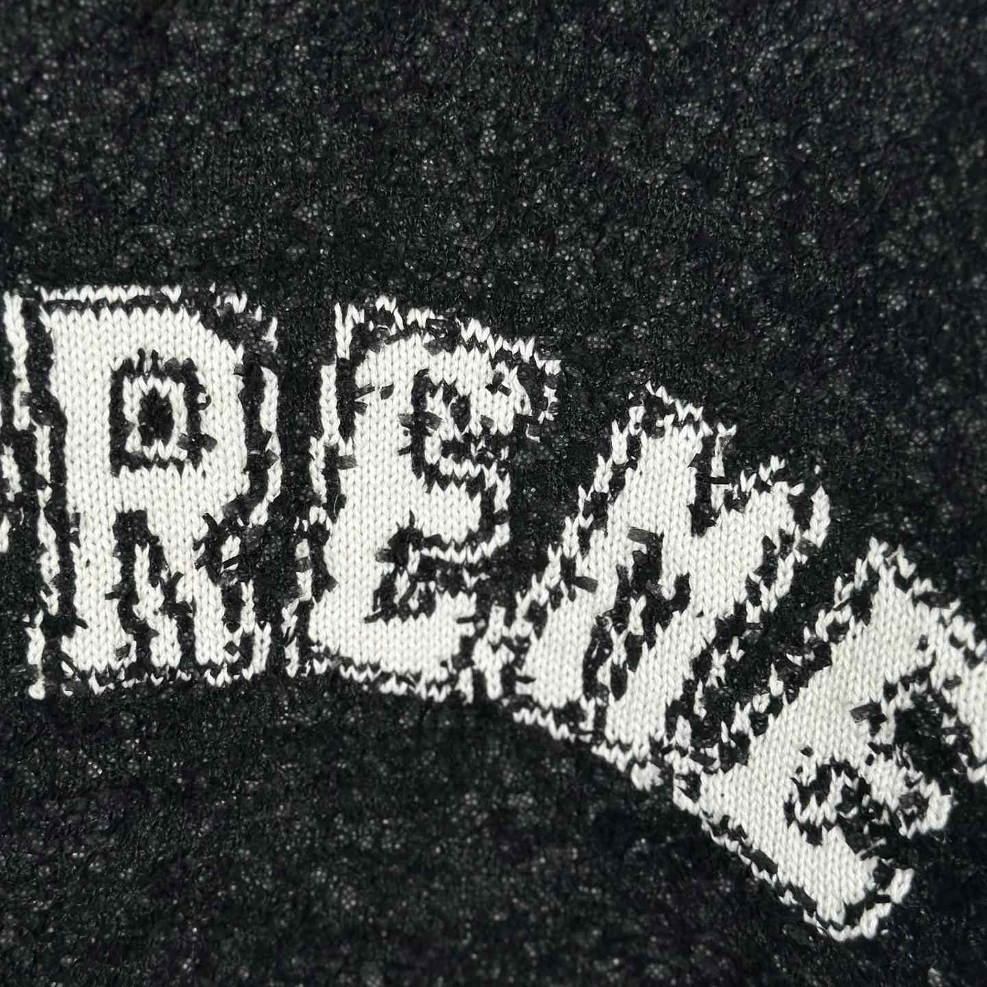 Supreme Textured Arc Sweater - EUR FASHION