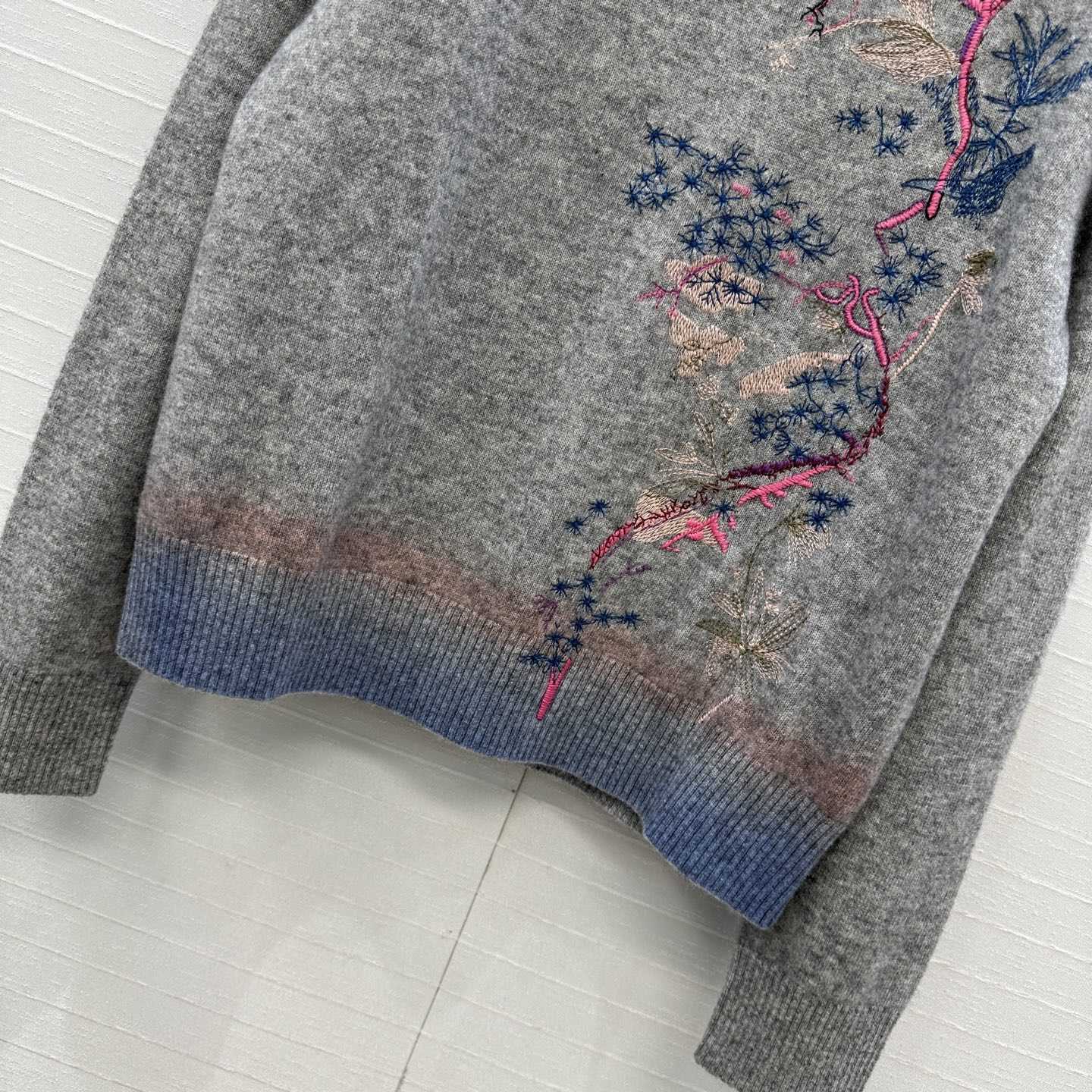 Dior Embroidered Sweater  - EUR FASHION
