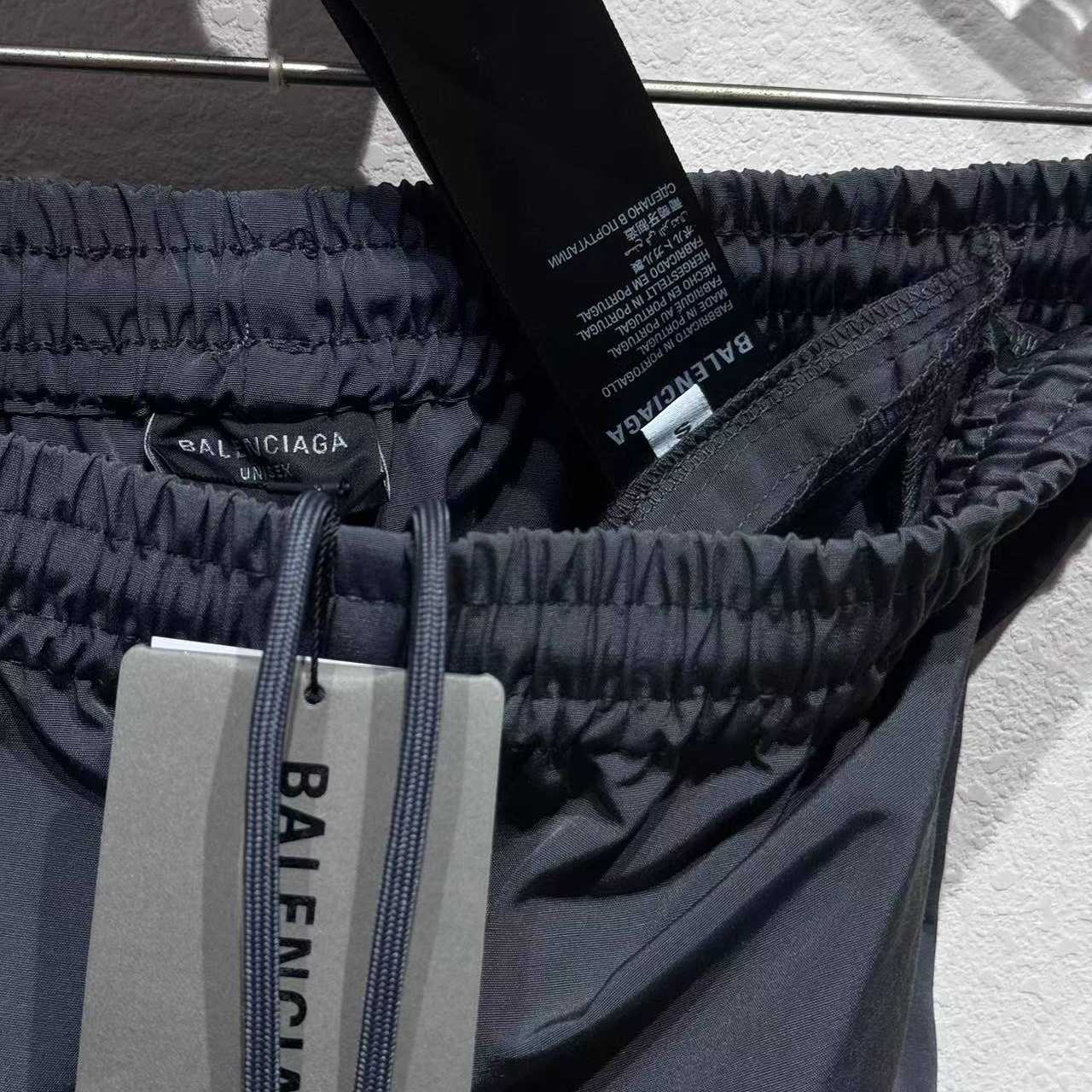 Balenciaga Loop Sports Icon Basketball Swim Shorts In Anthracite And Black - EUR FASHION