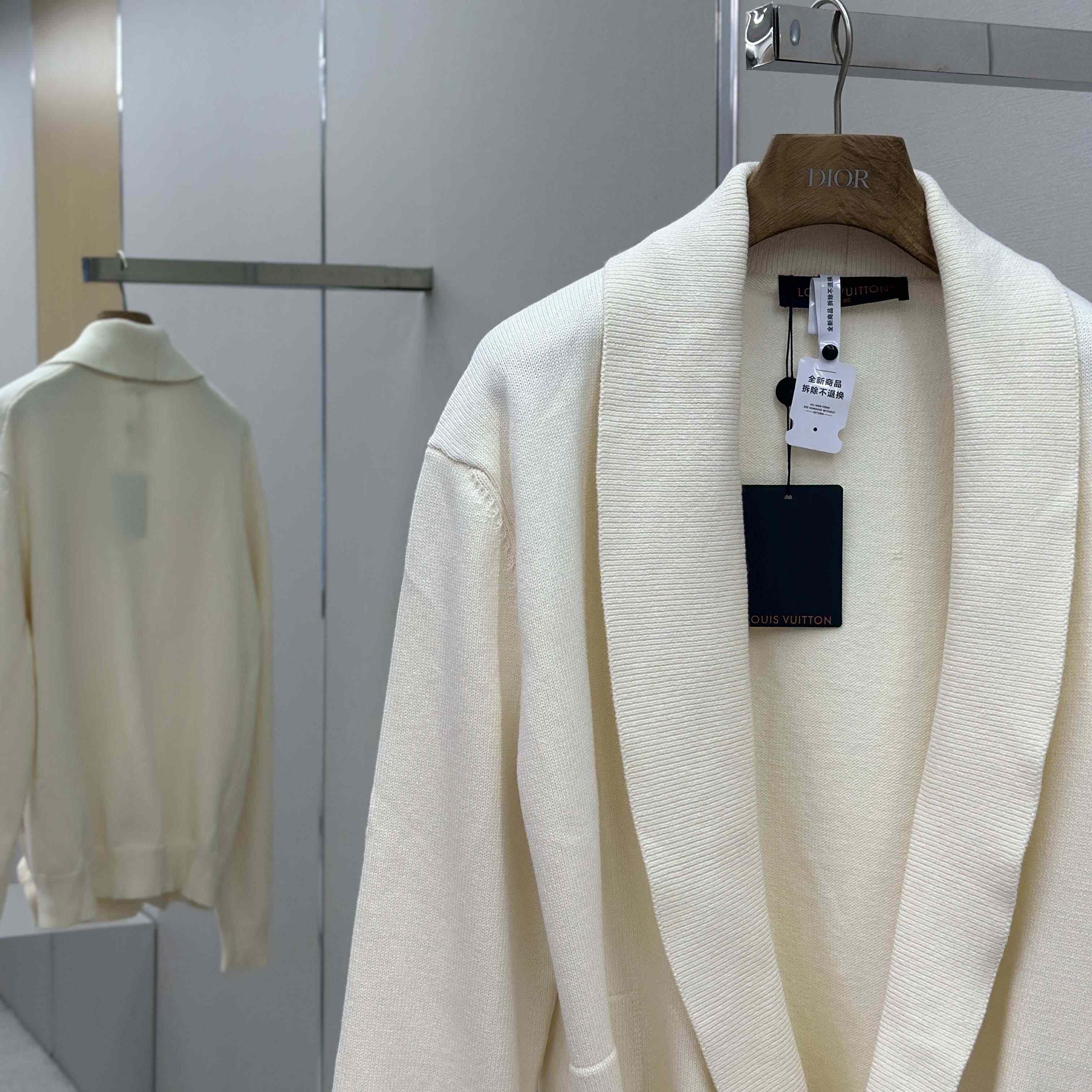 Louis Vuitton Shawl Collar Knit Jacket   1AHVNR - EUR FASHION