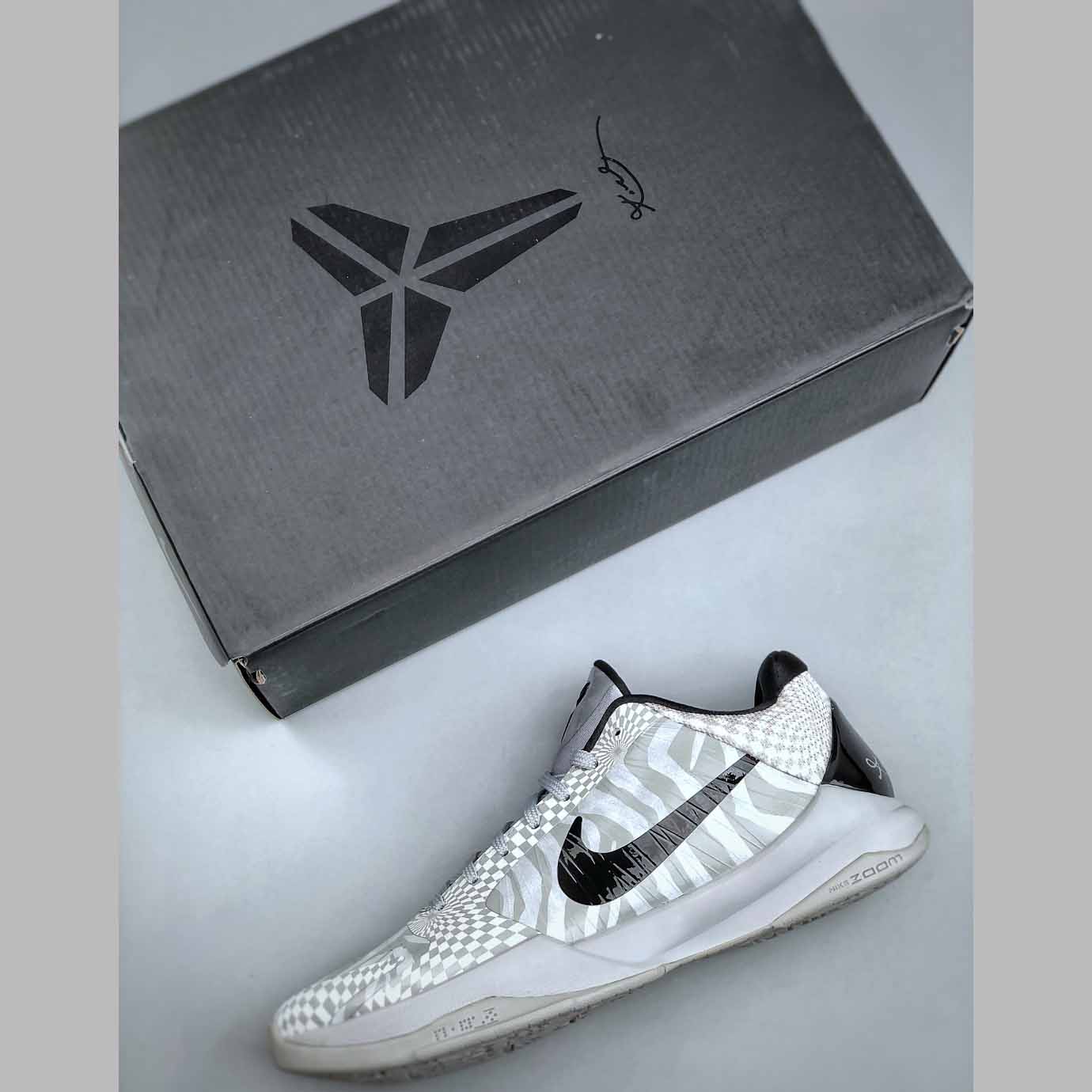 Nike Zoom Kobe 5 Protro Zebra   CD4991-003 - EUR FASHION