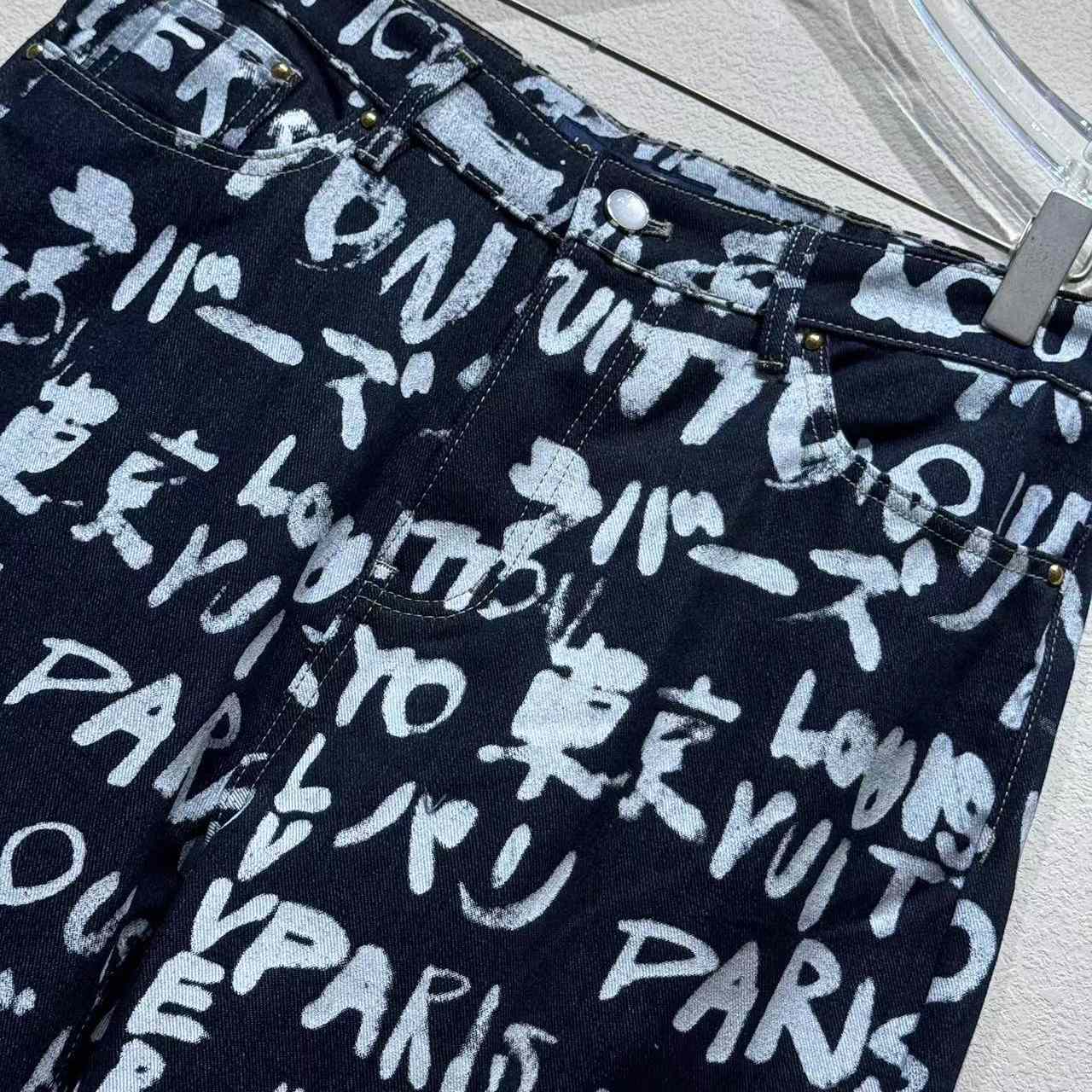 Louis Vuitton Denim Skate Pants   1AILT0 - EUR FASHION