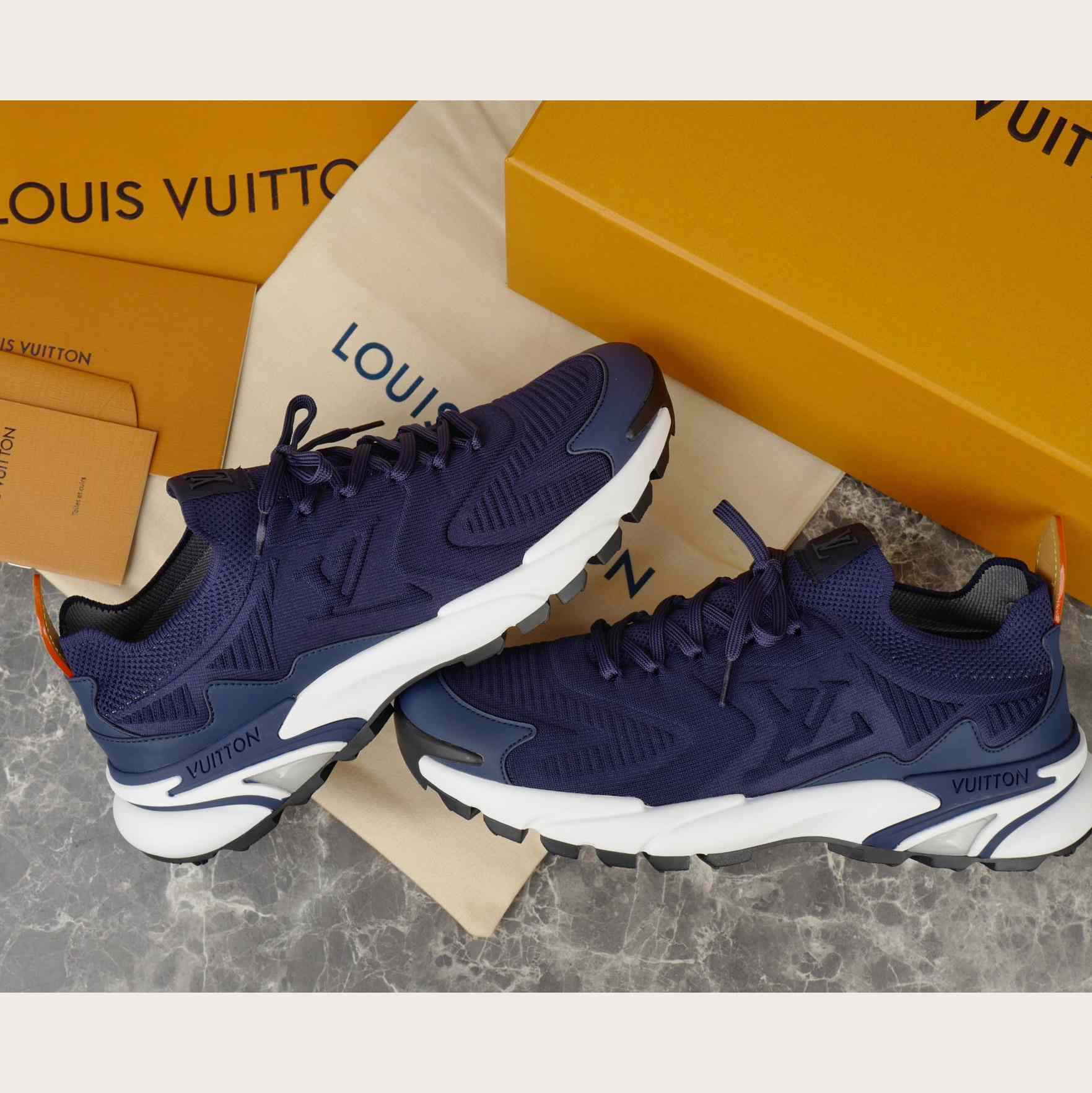 Louis Vuitton LV Runner Tatic Sneaker   1AILK6 - EUR FASHION