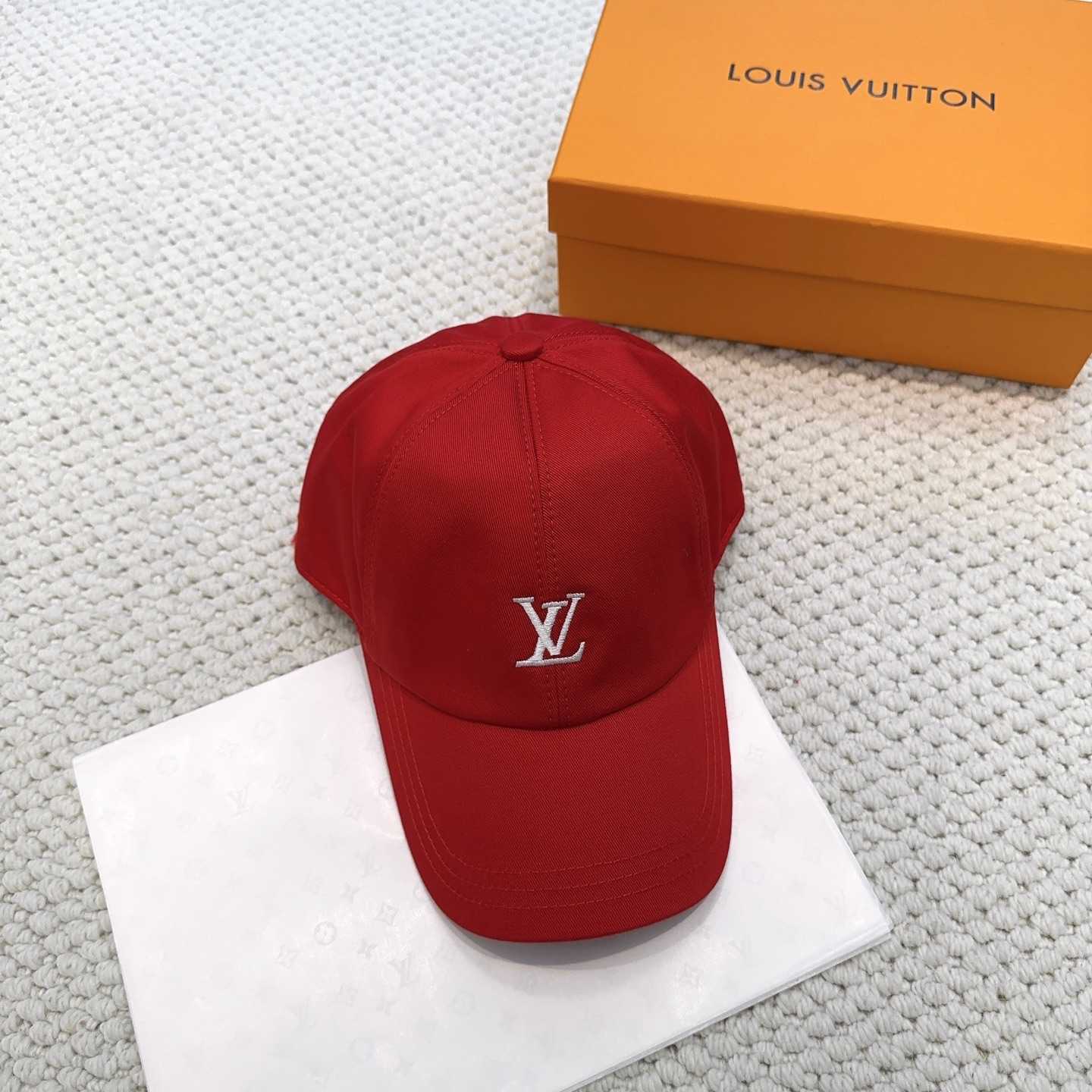 Louis Vuitton Cap - EUR FASHION