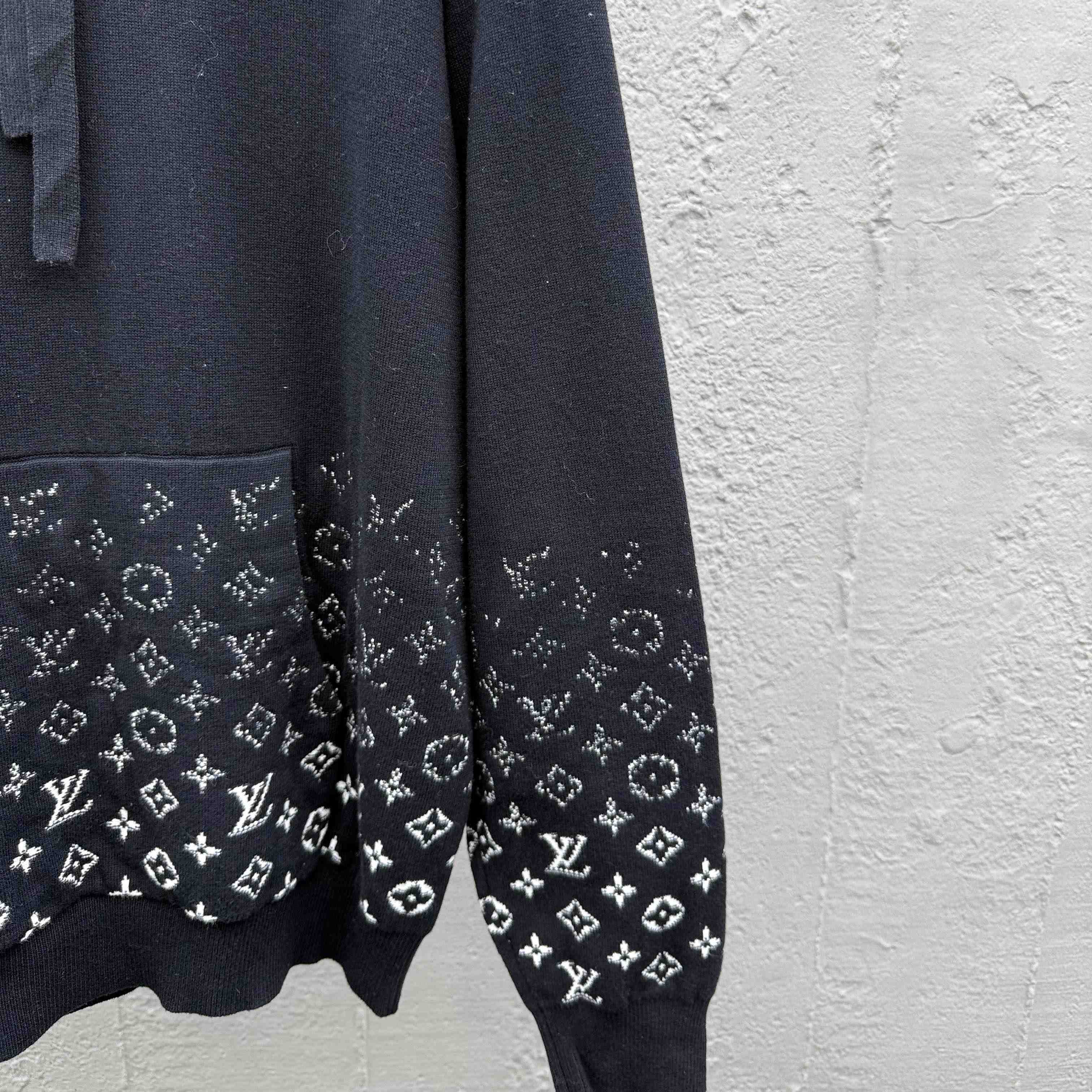 Louis Vuitton Gradient Cotton Hoodie   1AFAQE - EUR FASHION