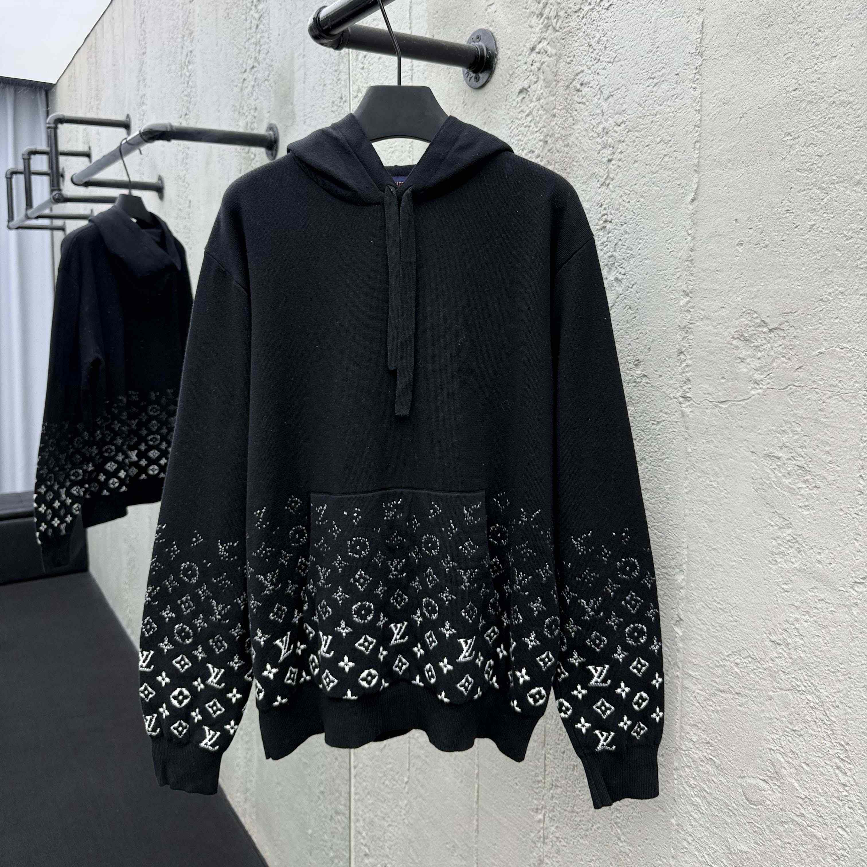  - EUR FASHION