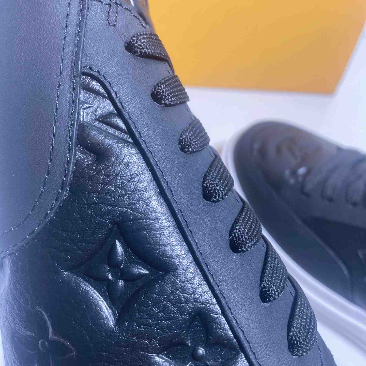 Louis Vuitton Beverly Hills Sneaker   1A8V43 - EUR FASHION