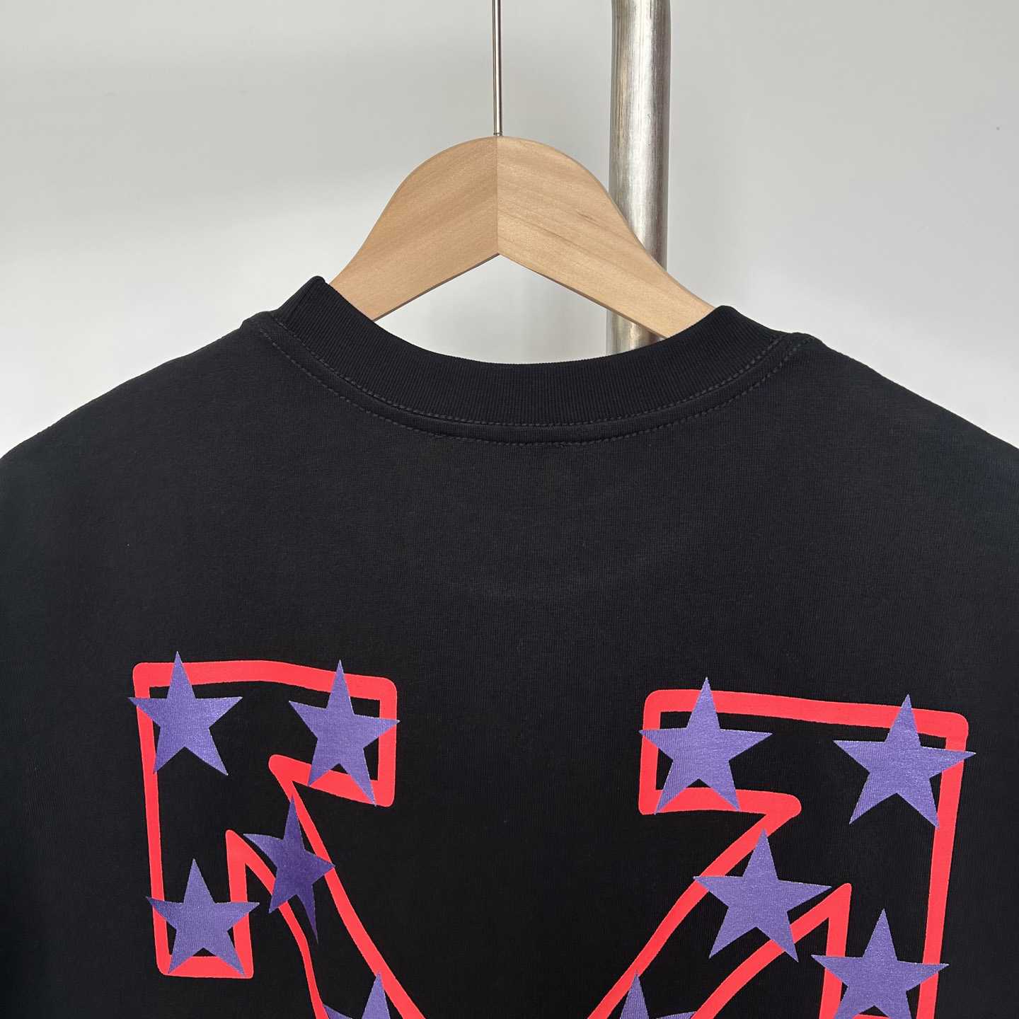Off-White Black Starry Arrow T-Shirt - EUR FASHION