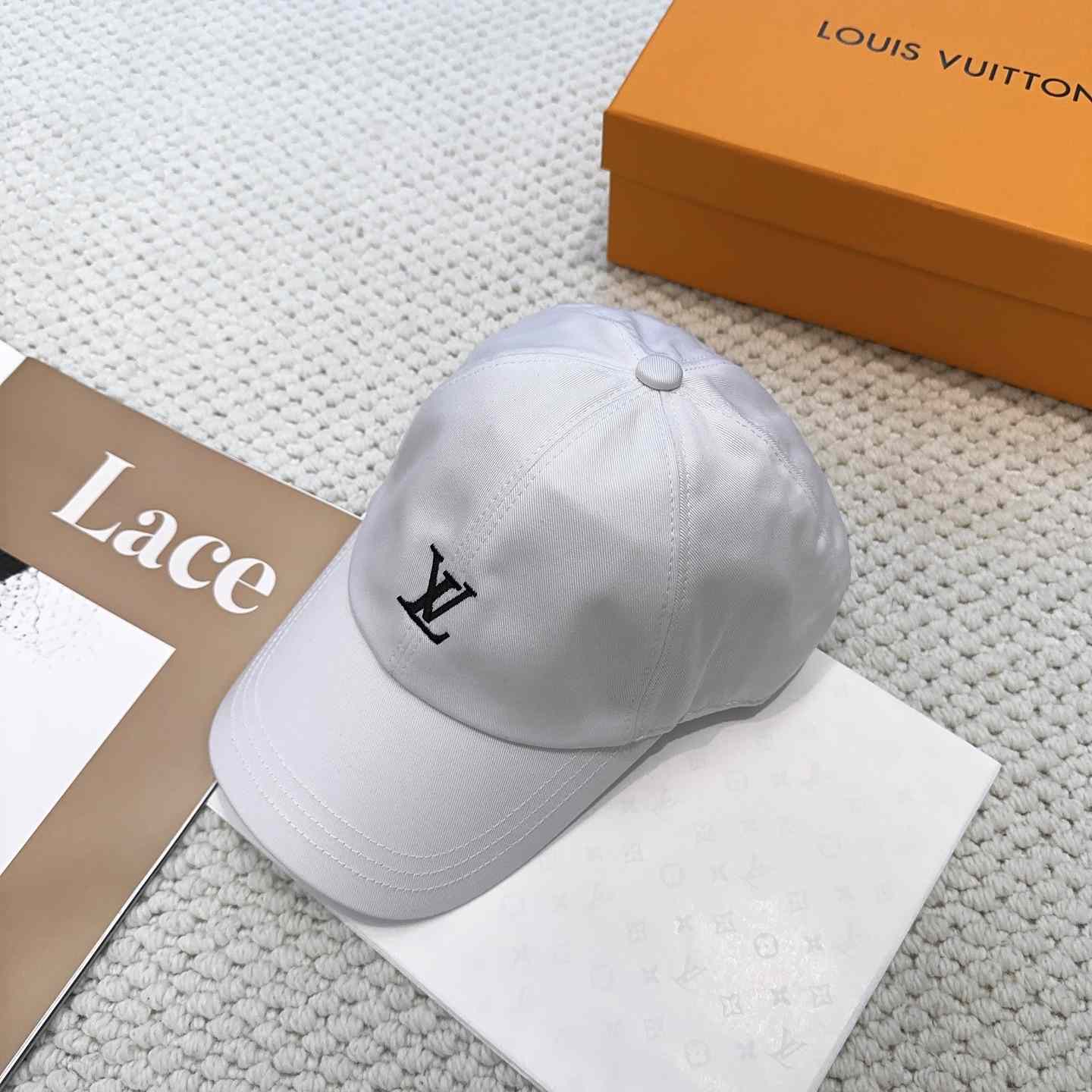 Louis Vuitton Cap - EUR FASHION