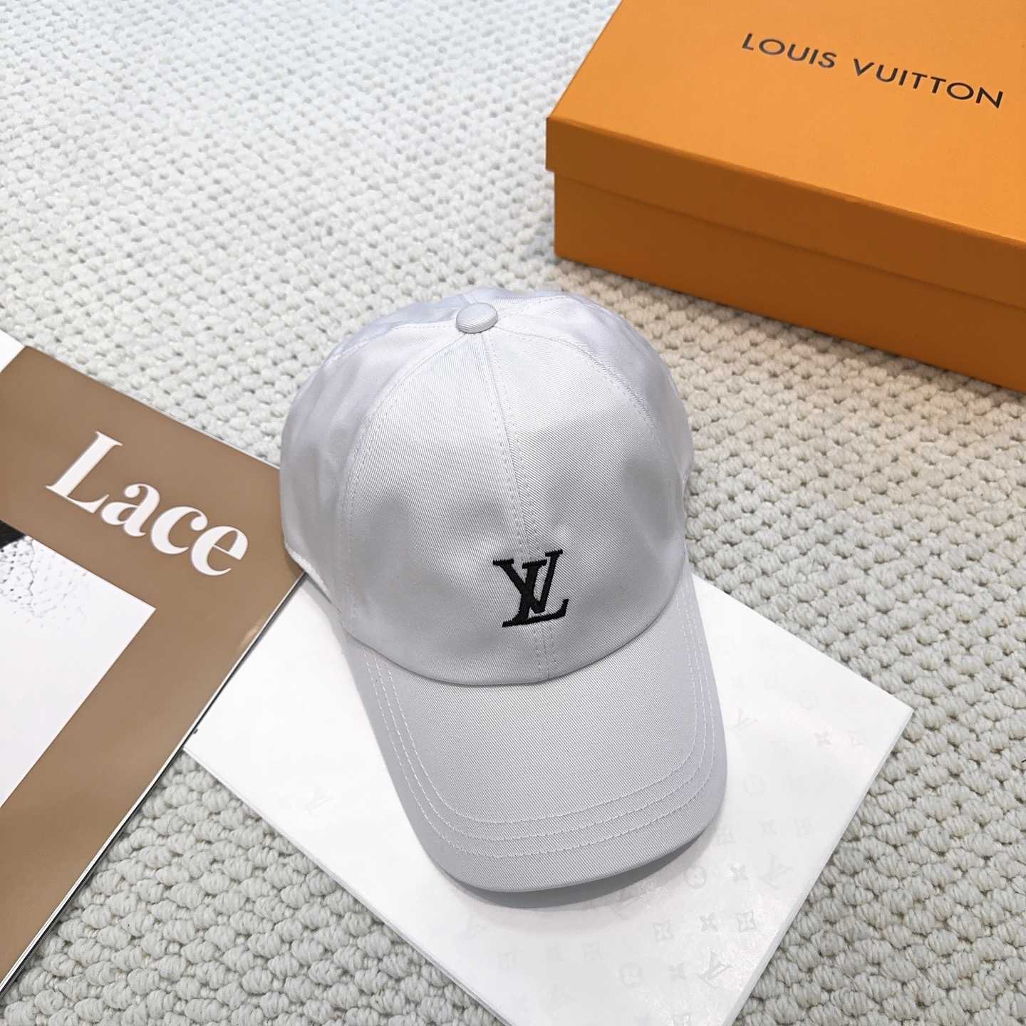 Louis Vuitton Cap - EUR FASHION