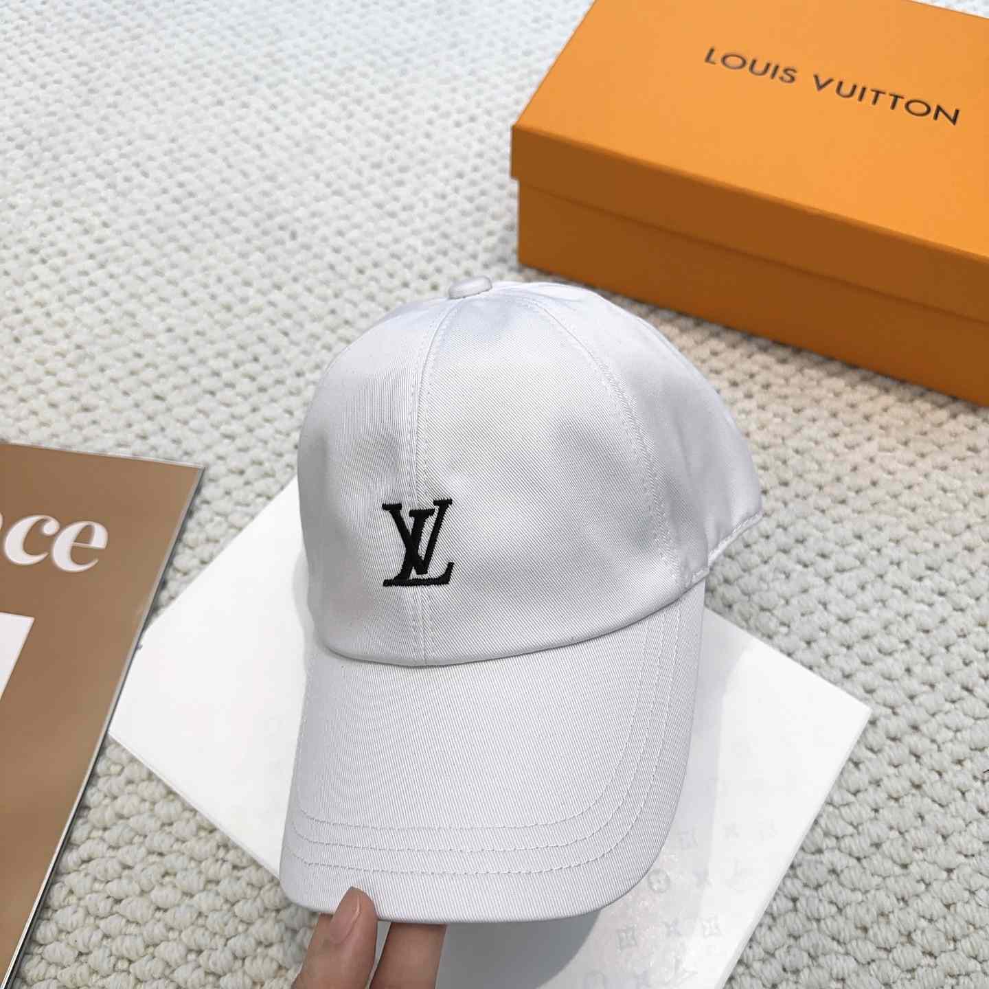 Louis Vuitton Cap - EUR FASHION