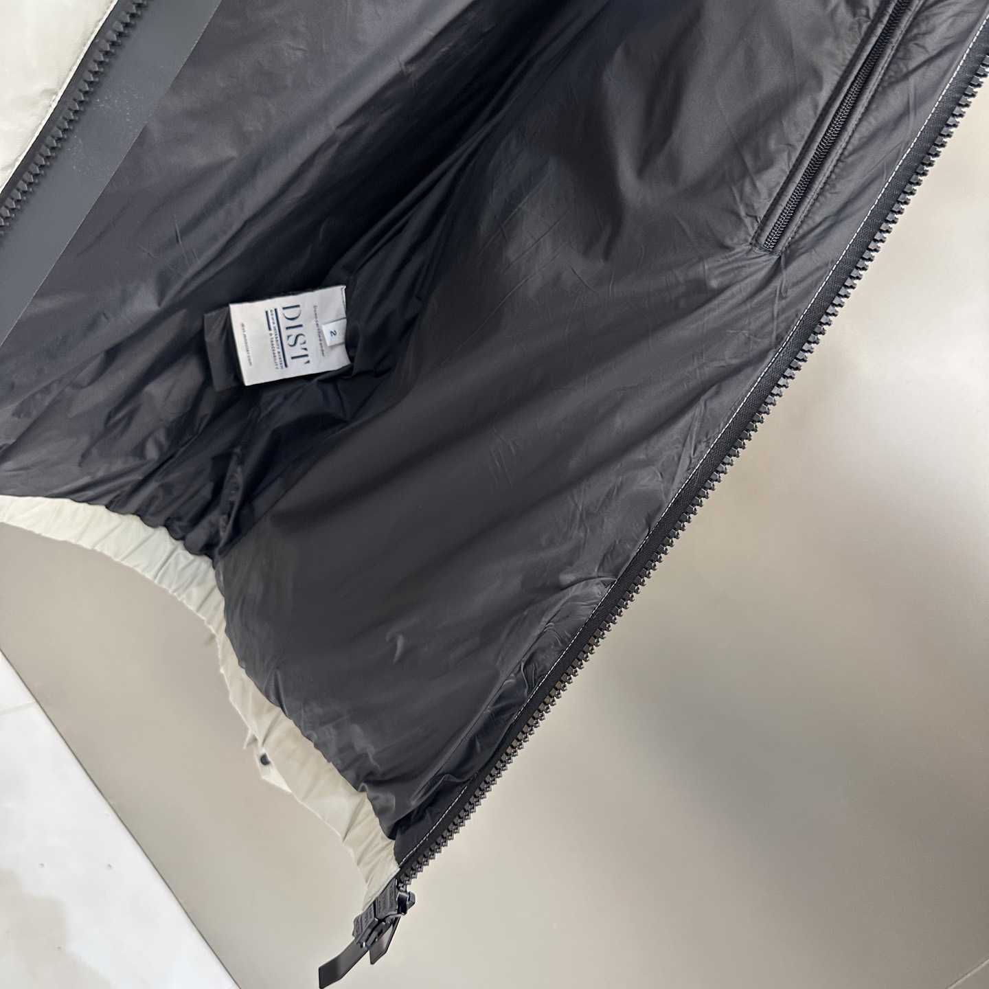 Moncler Short Down Jacket - EUR FASHION
