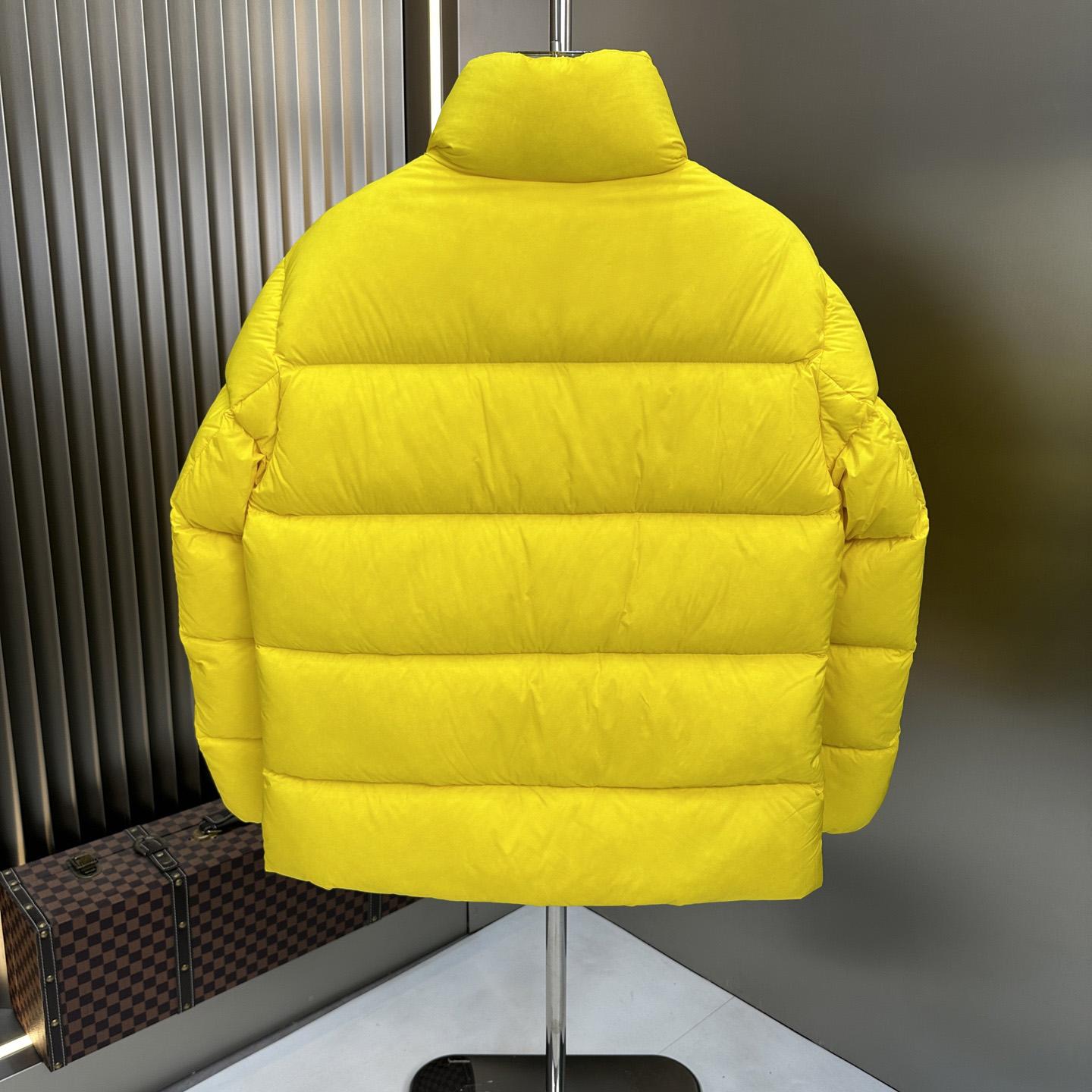 Moncler Short Down Jacket  - EUR FASHION