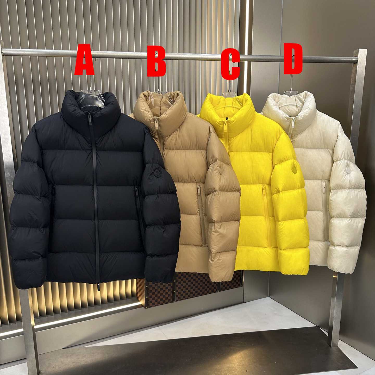 Moncler Short Down Jacket  - EUR FASHION