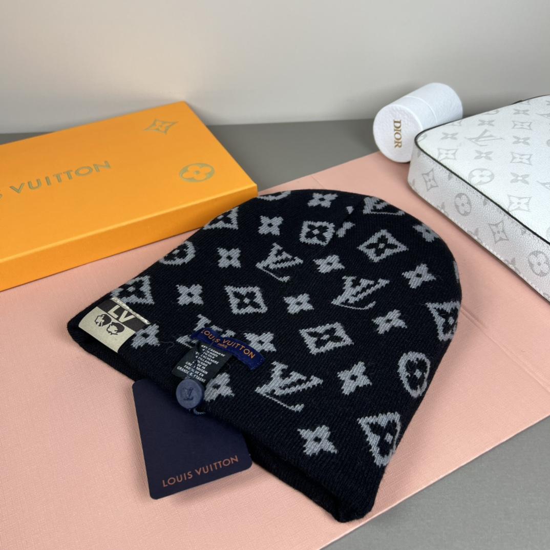 Louis Vuitton LV Fit Monogram Beanie   M5226A - EUR FASHION