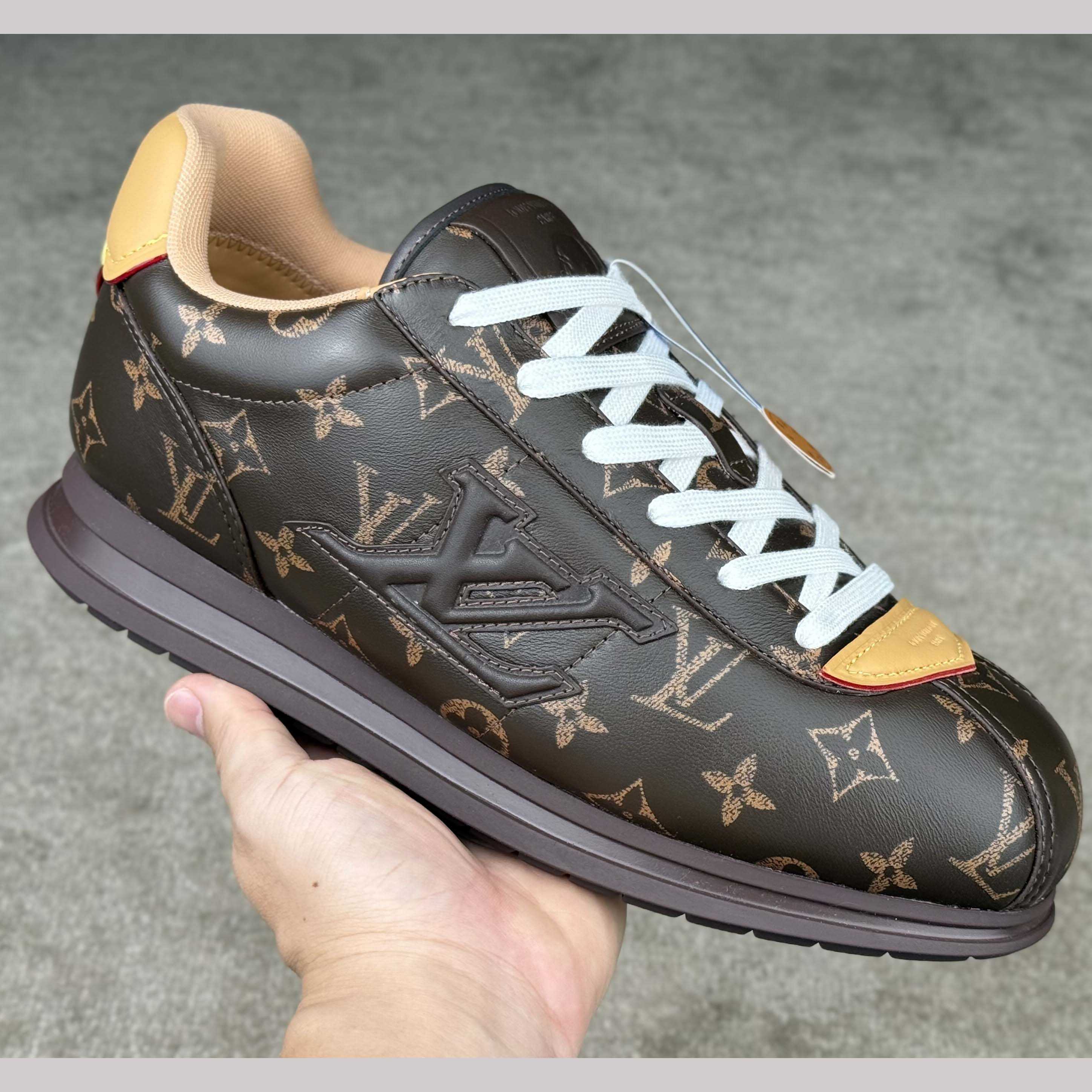 Louis Vuitton LV BUTTERSOFT Sneaker    1AIKVD - EUR FASHION