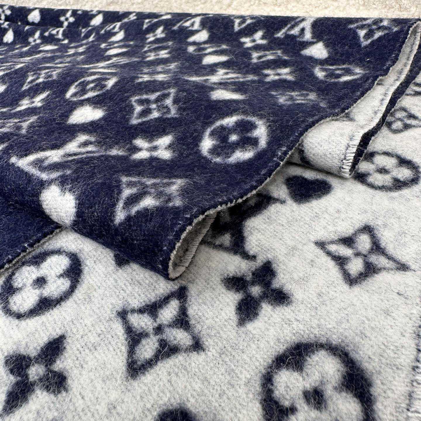 Louis Vuitton Game On Scarf   45*180cm - EUR FASHION