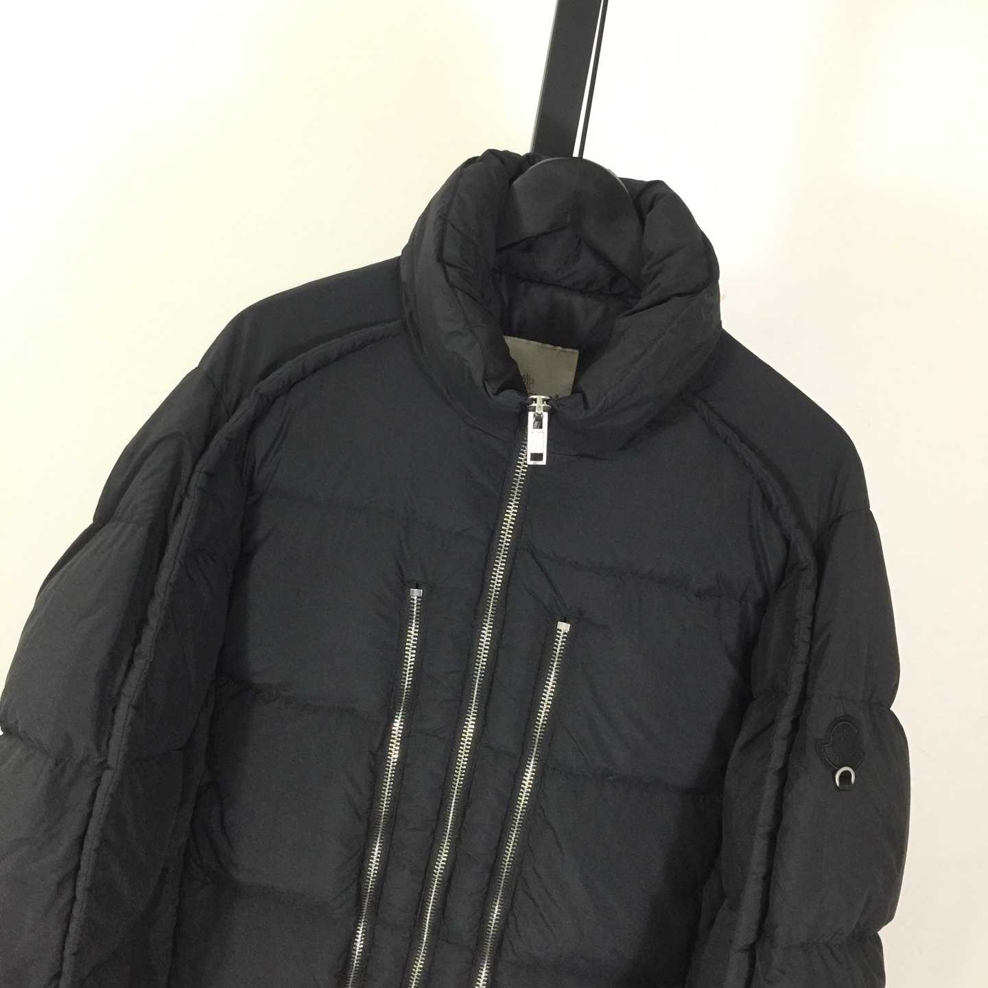 Moncler X Willow Smith Yael Down Jacket In Black - EUR FASHION
