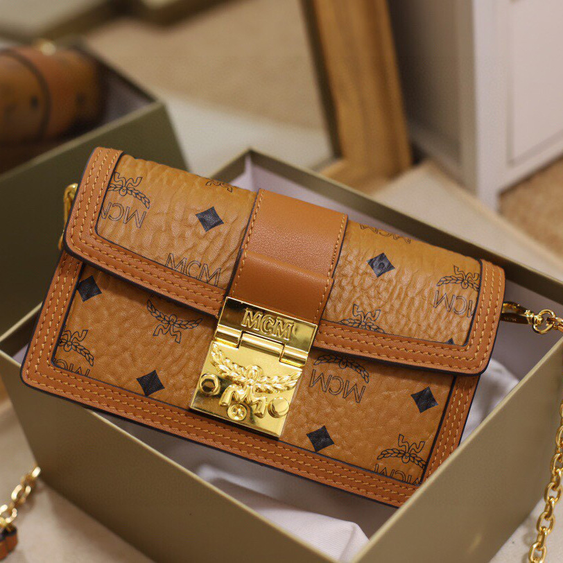 MCM Tracy Crossbody In Visetos （11x 18.5 x 5cm） - EUR FASHION