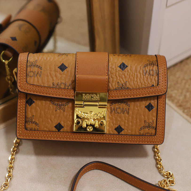  - EUR FASHION