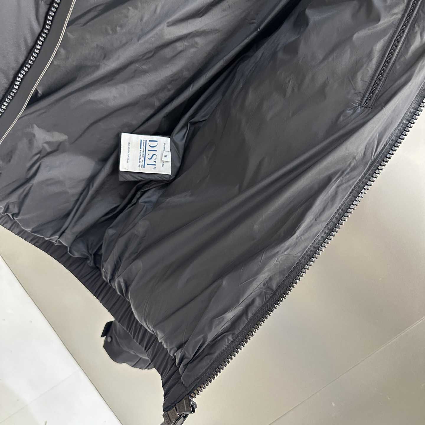 Moncler Short Down Jacket - EUR FASHION