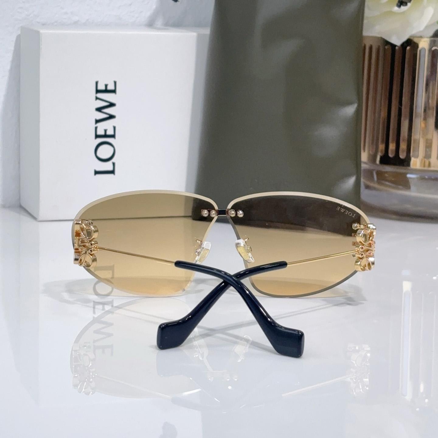 Loewe LW40048U Sunglasses  - EUR FASHION