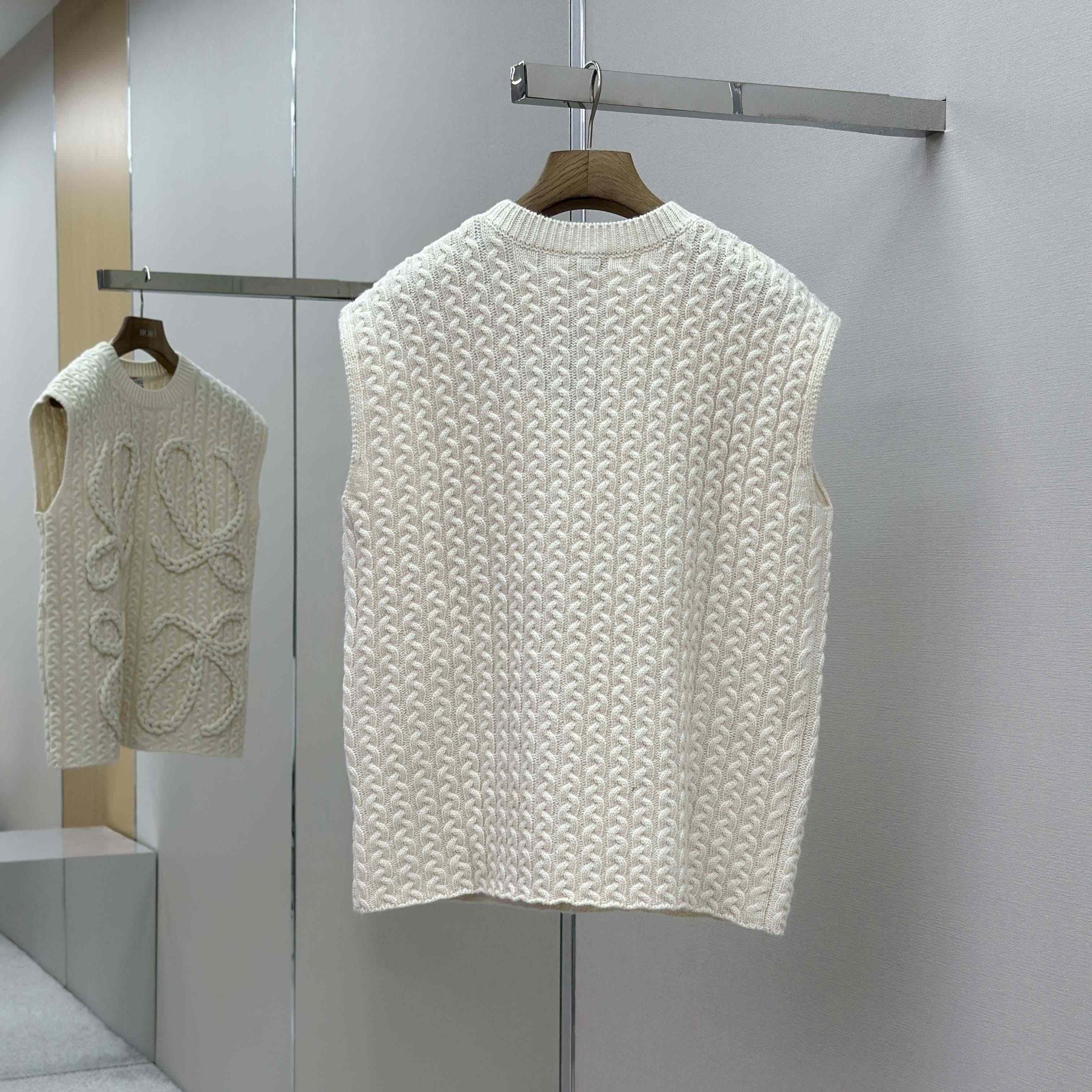 Loewe Vest In Wool - EUR FASHION