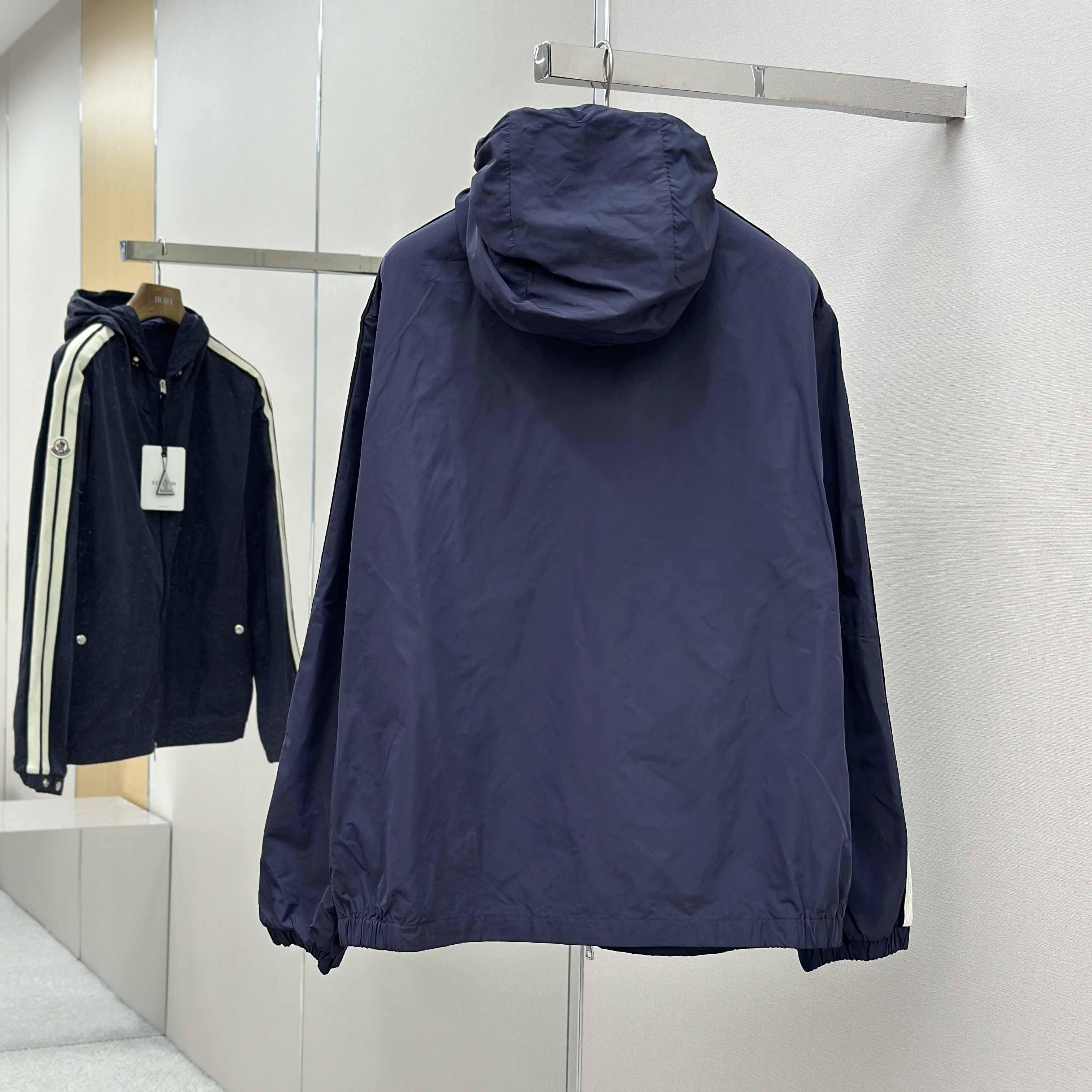 Moncler Olan Jacket - EUR FASHION