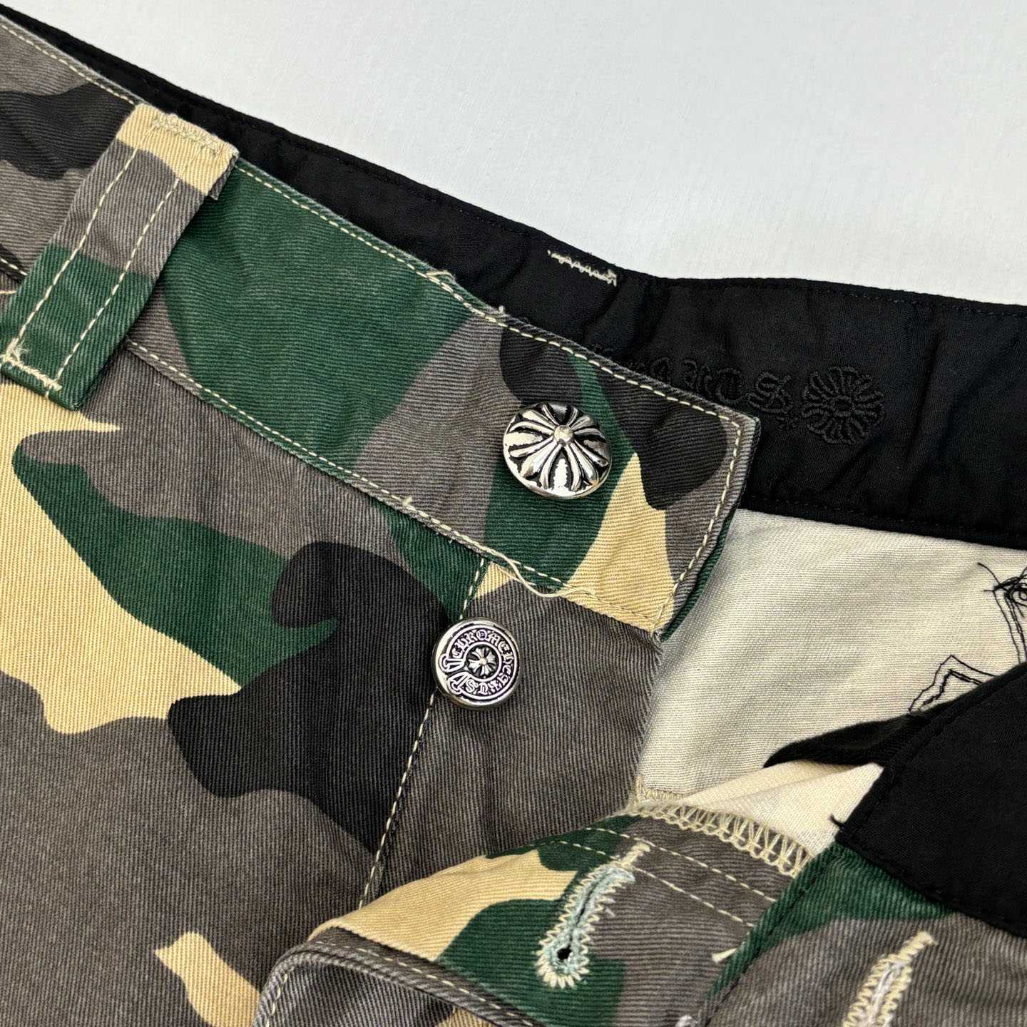 Chrome Hearts Shorts - EUR FASHION