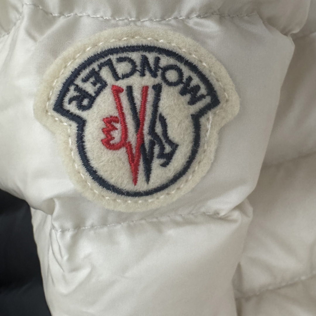 Moncler Ige Hooded Short Down Jacket - EUR FASHION