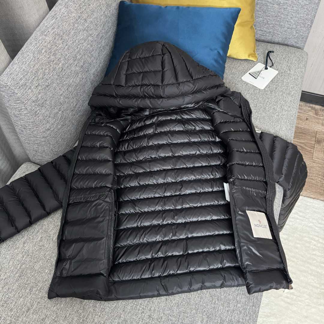Moncler Ige Hooded Short Down Jacket - EUR FASHION