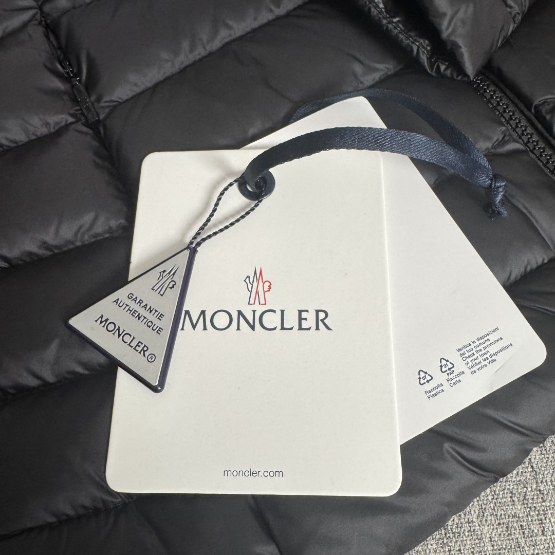 Moncler Ige Hooded Short Down Jacket - EUR FASHION