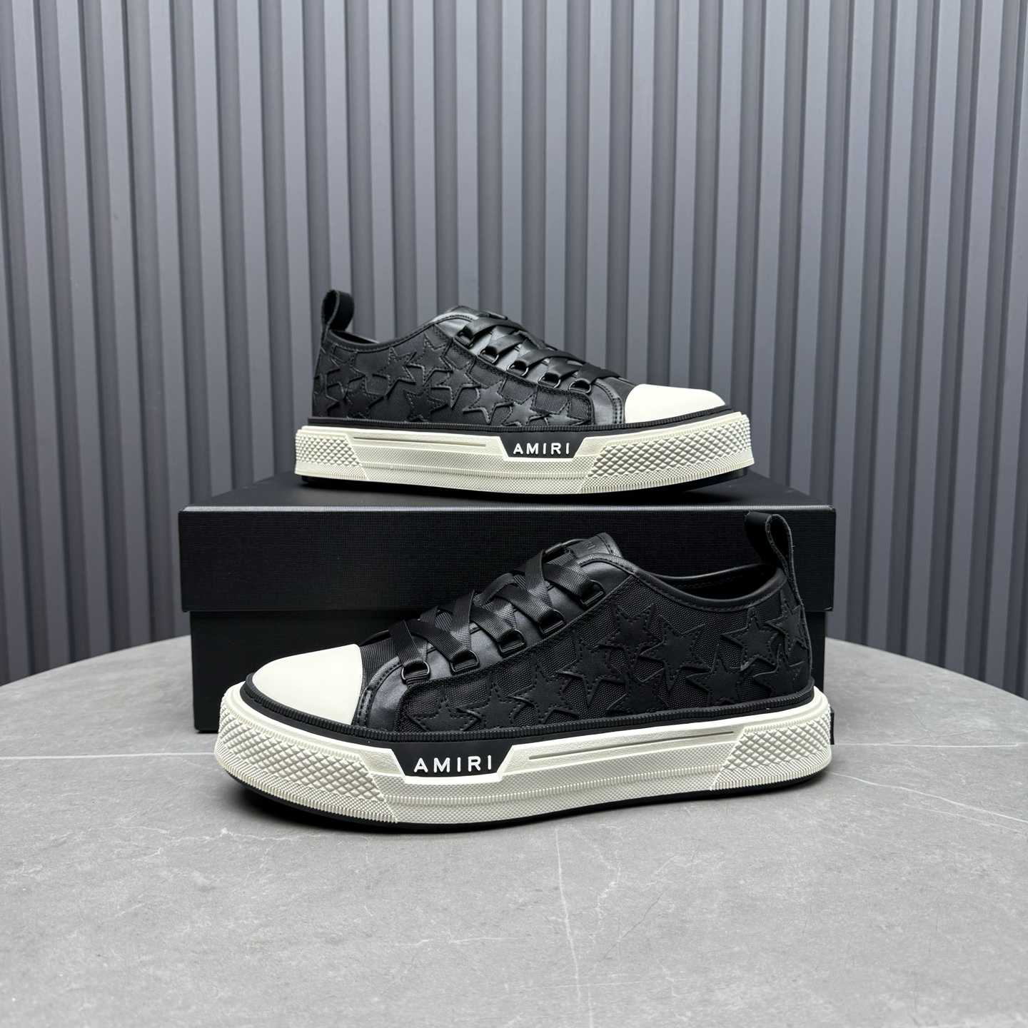 Amiri Stars Low Sneakers - EUR FASHION