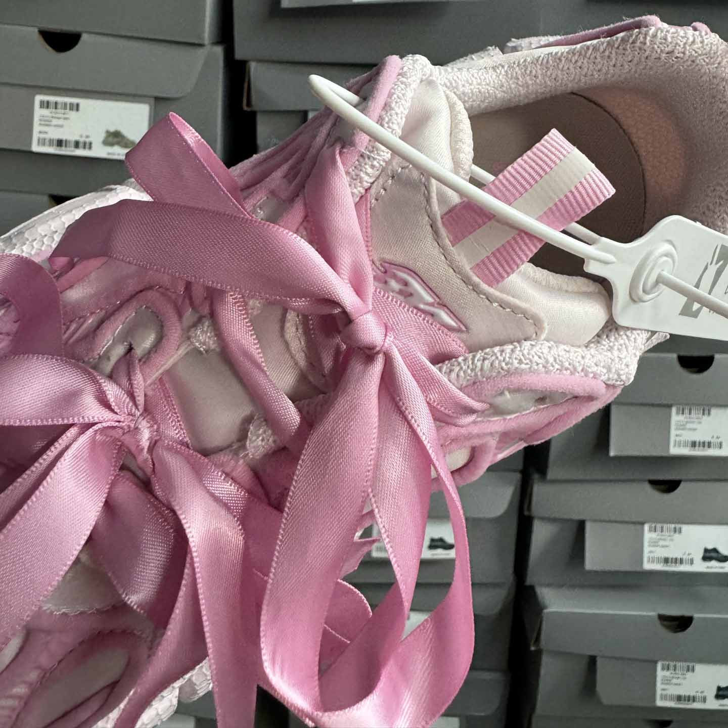 Balenciaga 3XL VG Edition Satin Bows Pink  - EUR FASHION
