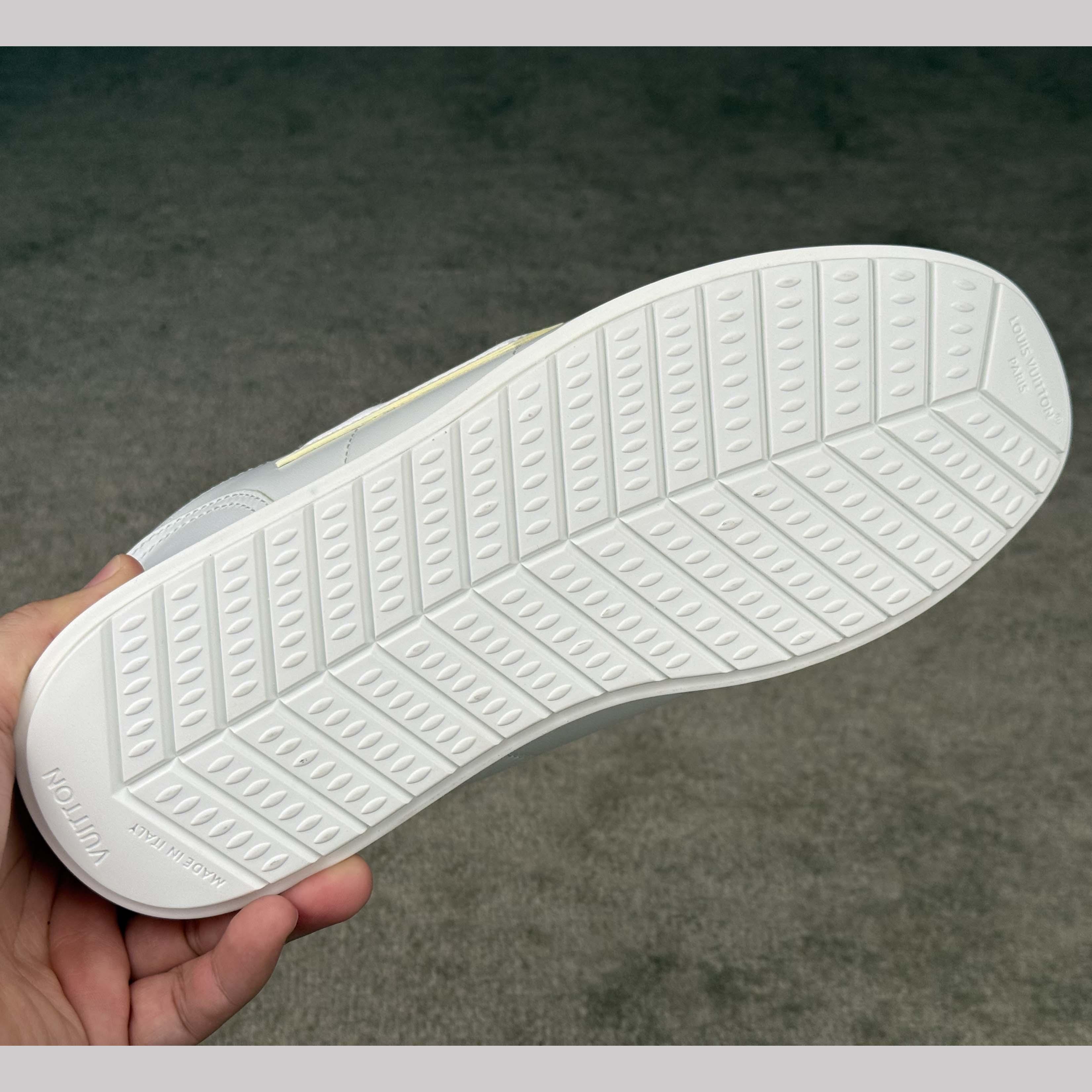 Louis Vuitton LV BUTTERSOFT Sneaker    1AIKDO - EUR FASHION