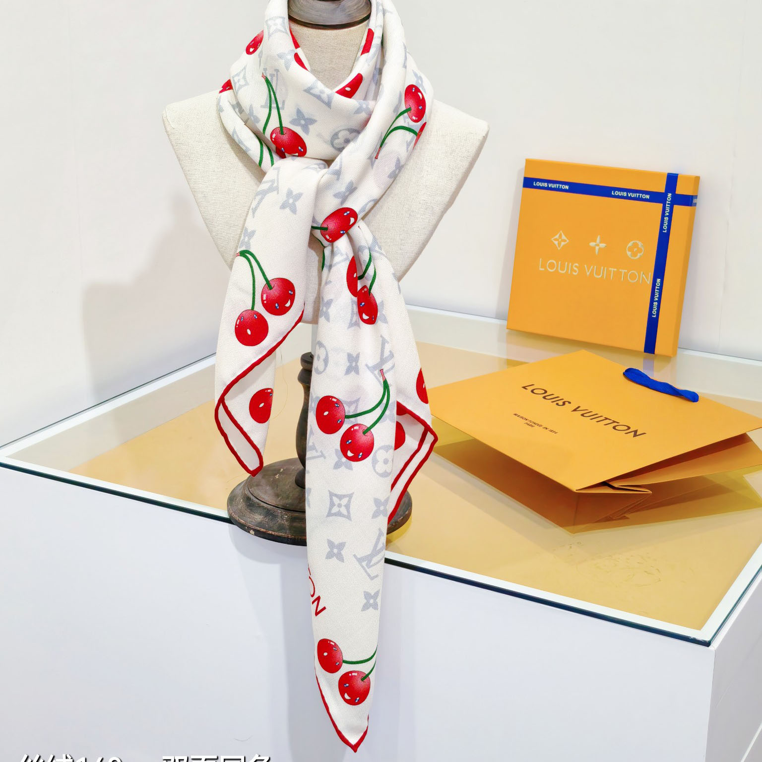 Louis Vuitton LV x TM Monogram Shawl   140*140cm - EUR FASHION