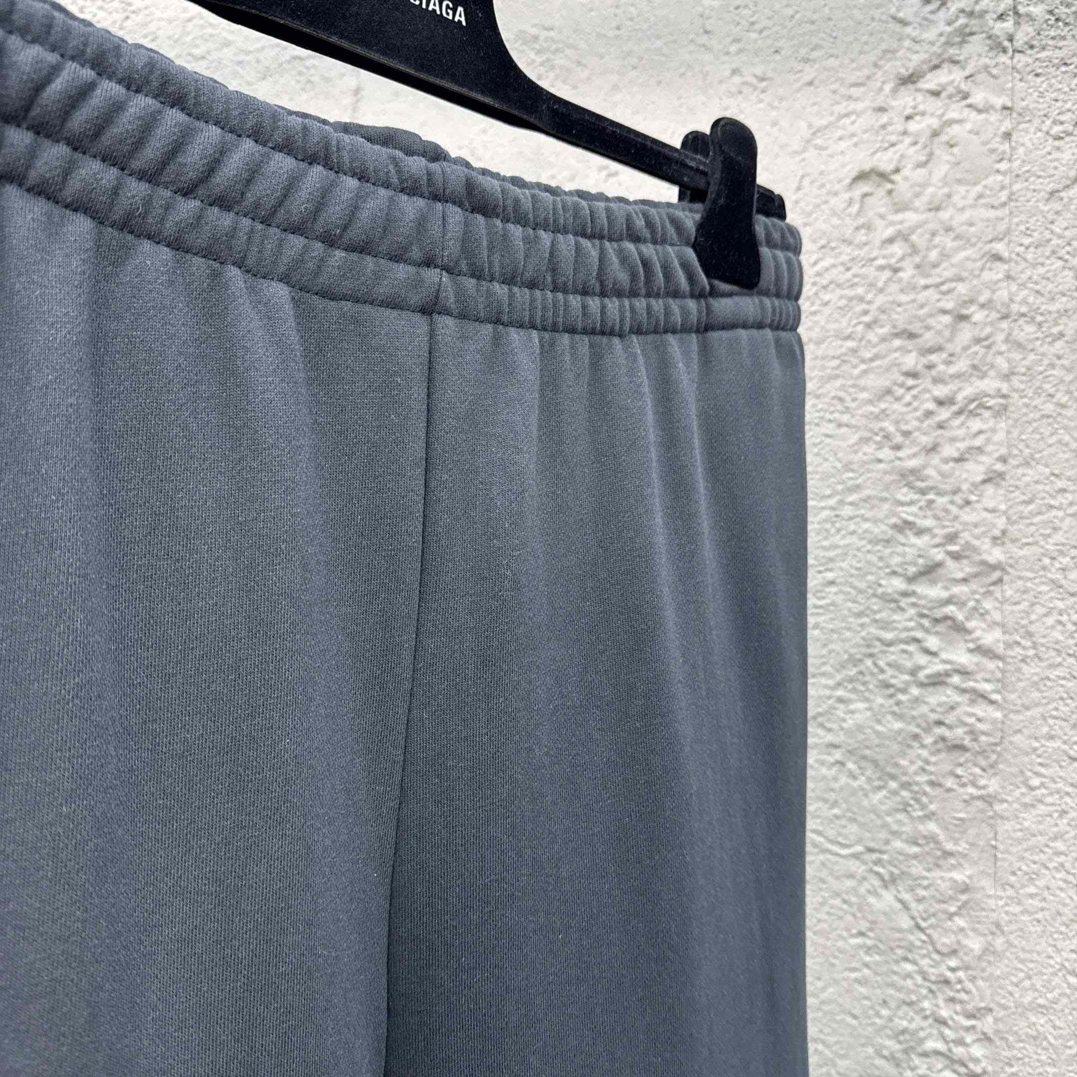Balenciaga Under Armour® Baggy Sweatpants In Black - EUR FASHION