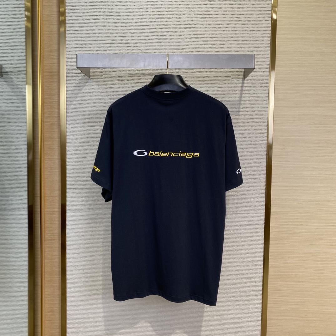 Balenciaga T-shirt Medium Fit - EUR FASHION