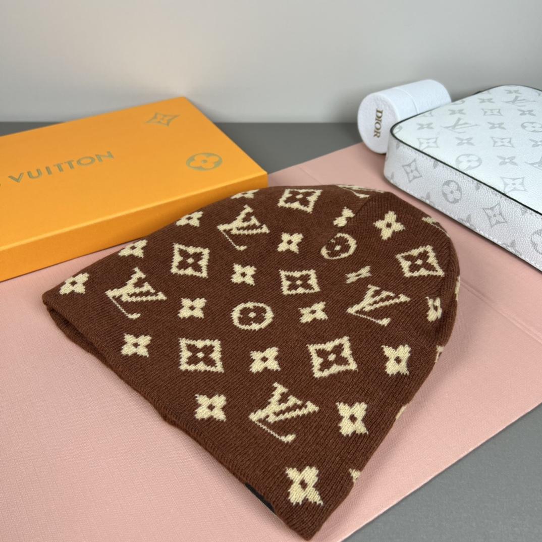 Louis Vuitton LV Fit Monogram Beanie   M5248A - EUR FASHION