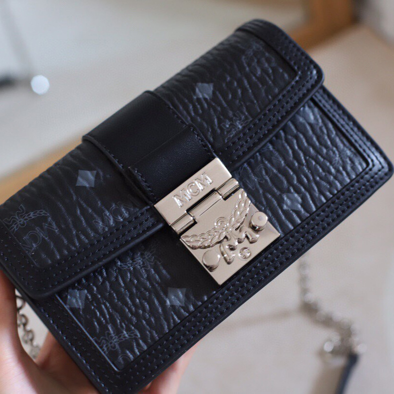 MCM Tracy Crossbody In Visetos （11x 18.5 x 5cm） - EUR FASHION