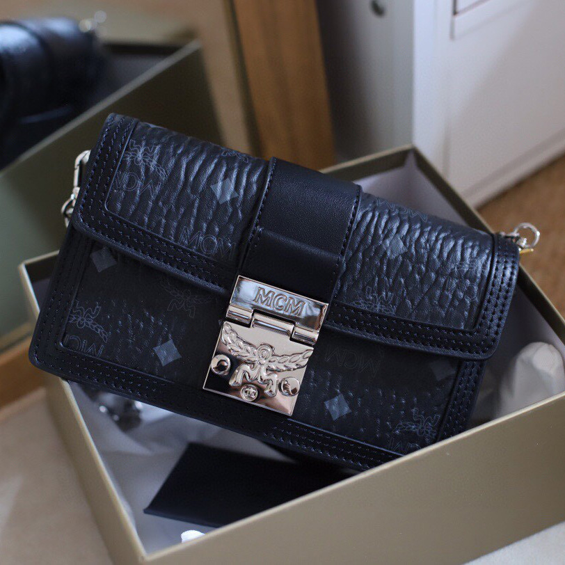 MCM Tracy Crossbody In Visetos （11x 18.5 x 5cm） - EUR FASHION