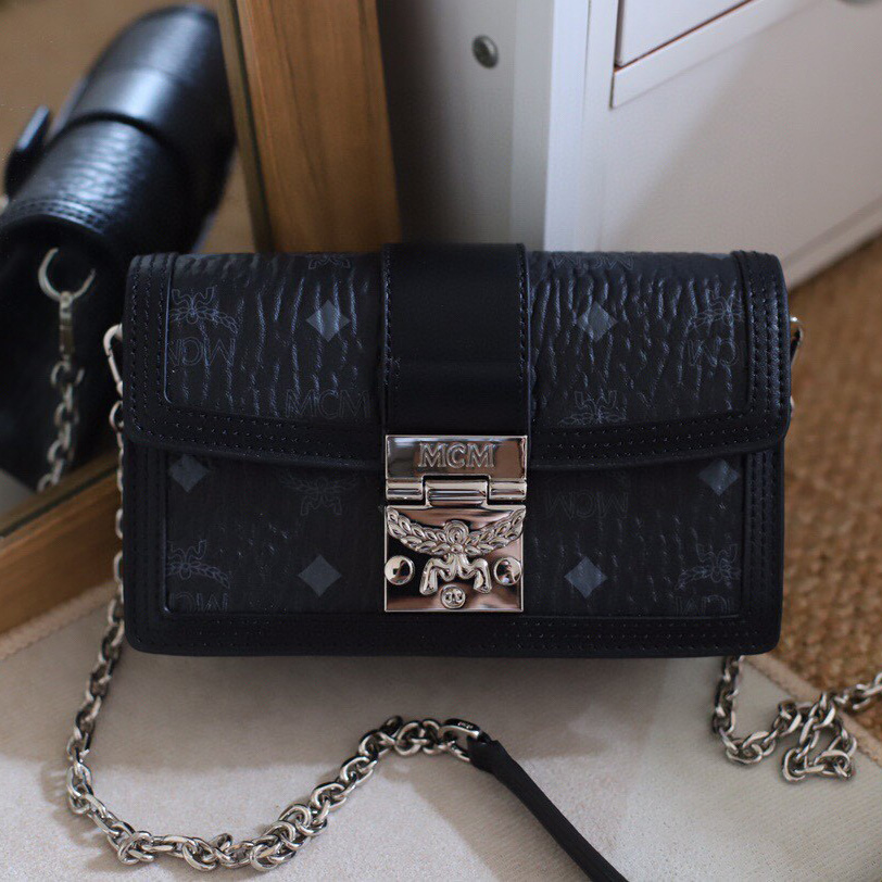  - EUR FASHION