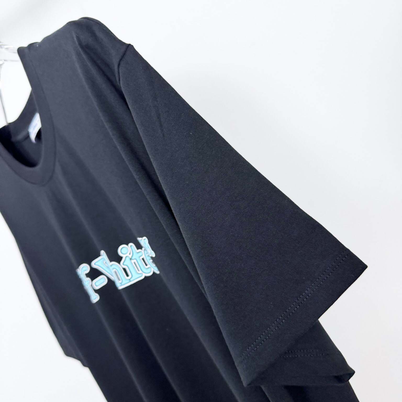 Off-White Big Bookish T-Shirt In Black - EUR FASHION