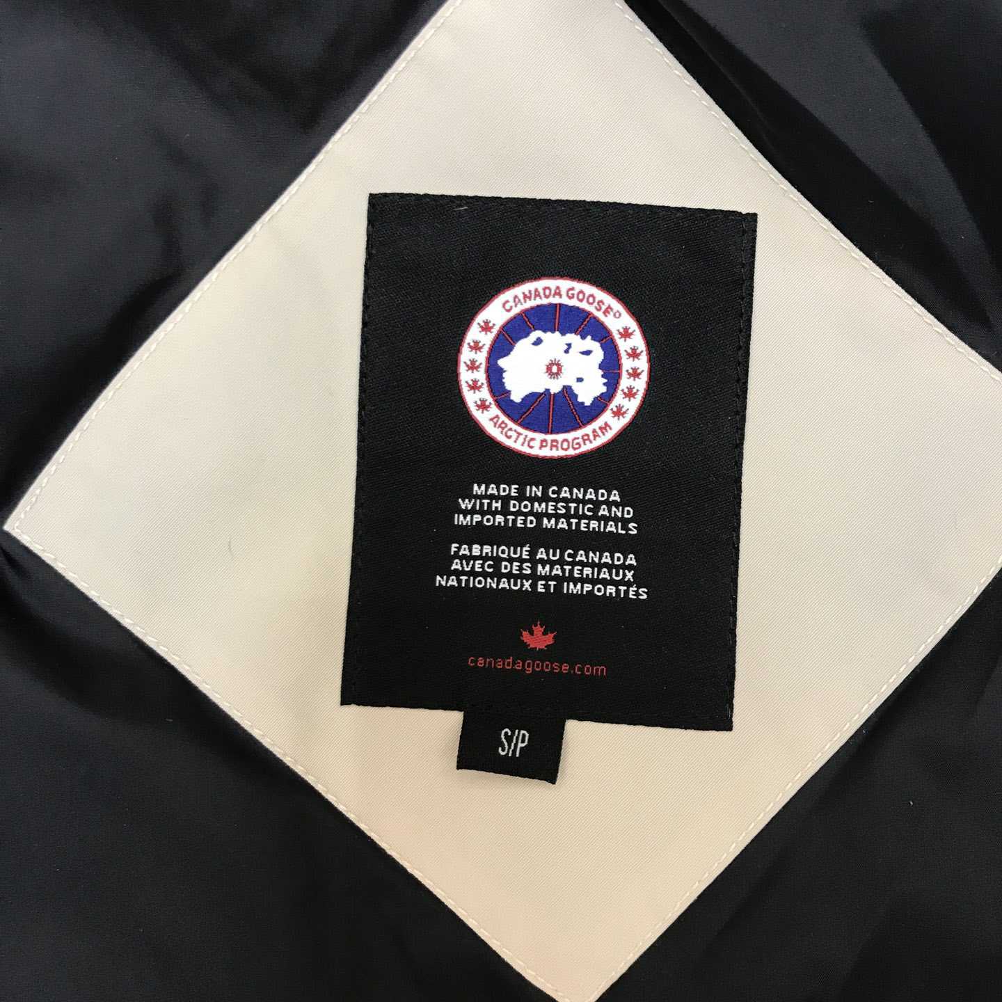 Canada Goose Parka - EUR FASHION